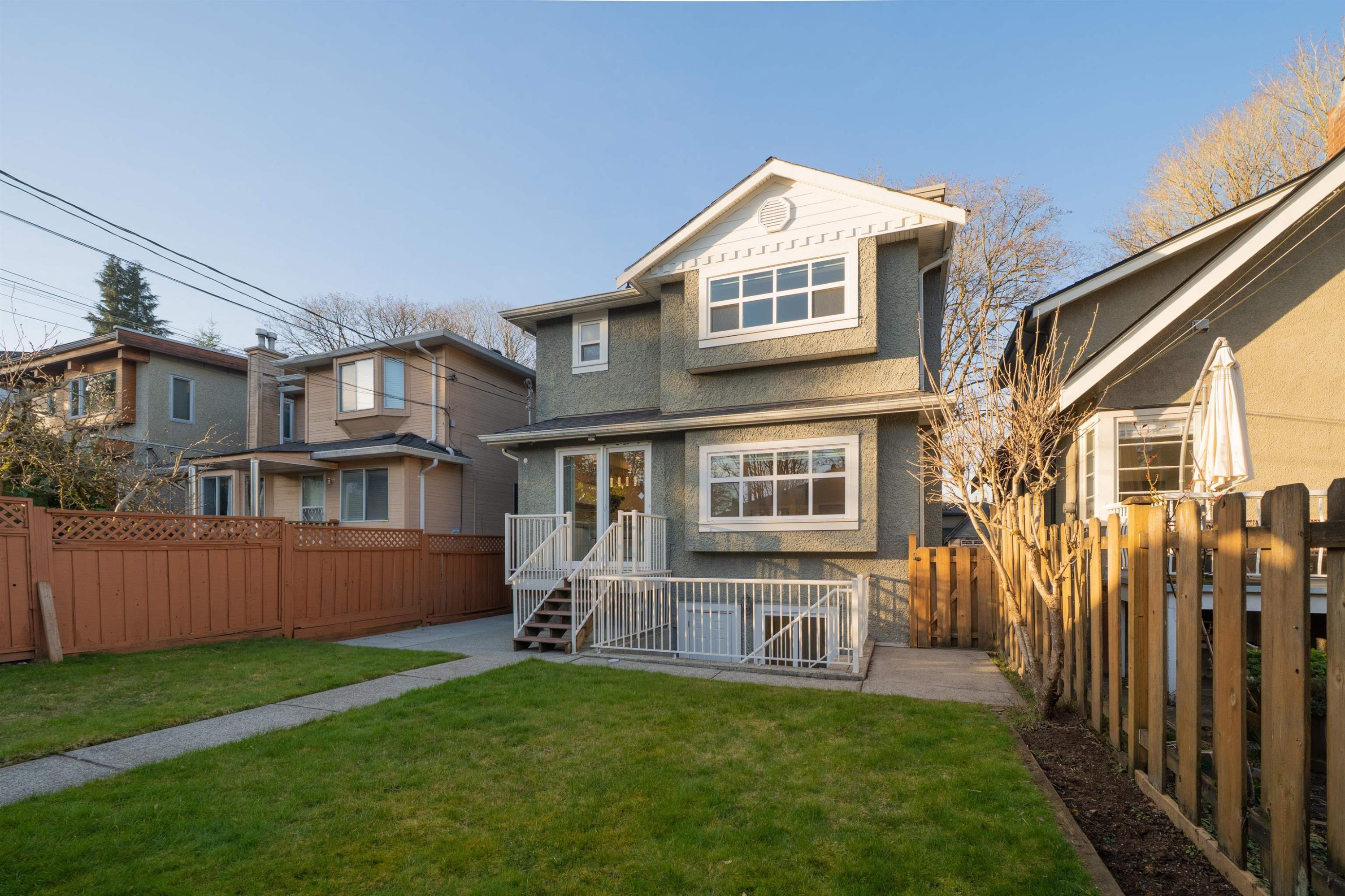 4068 15Th Avenue W, Vancouver, BC