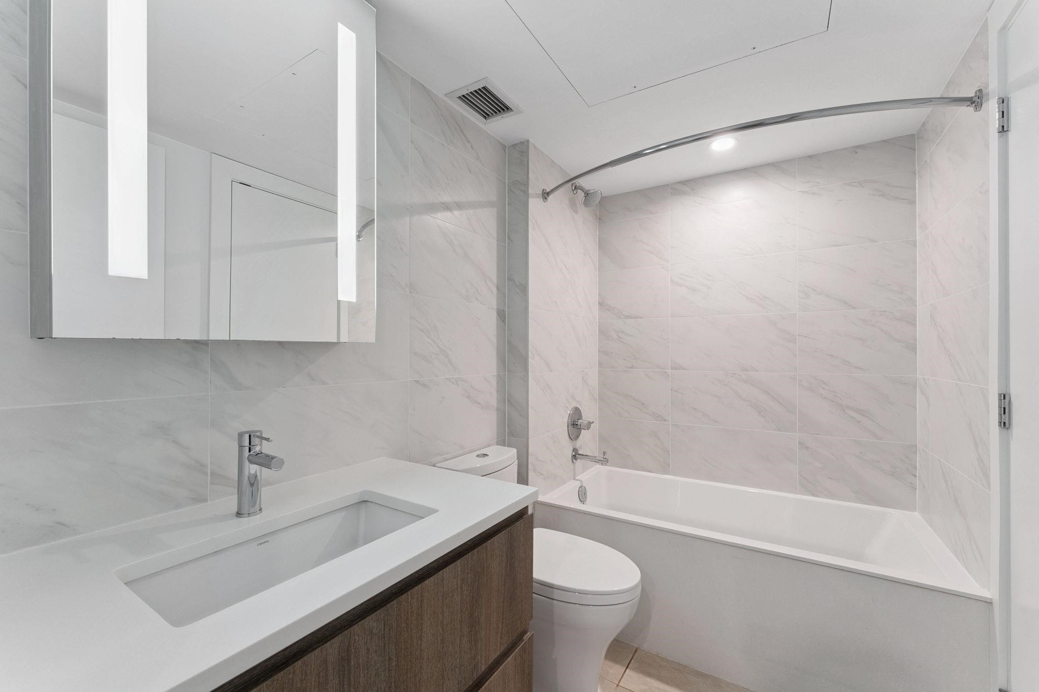 119-2060 Curling Road, North Vancouver, BC