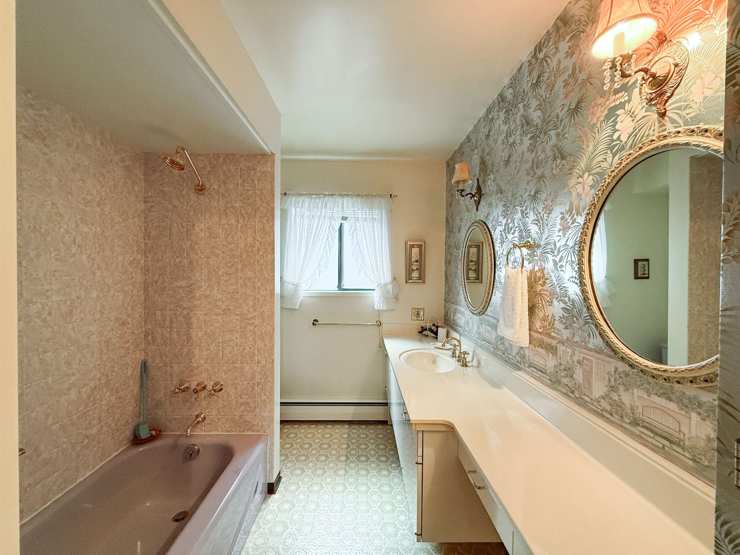 6816 Ontario Street, Vancouver, BC