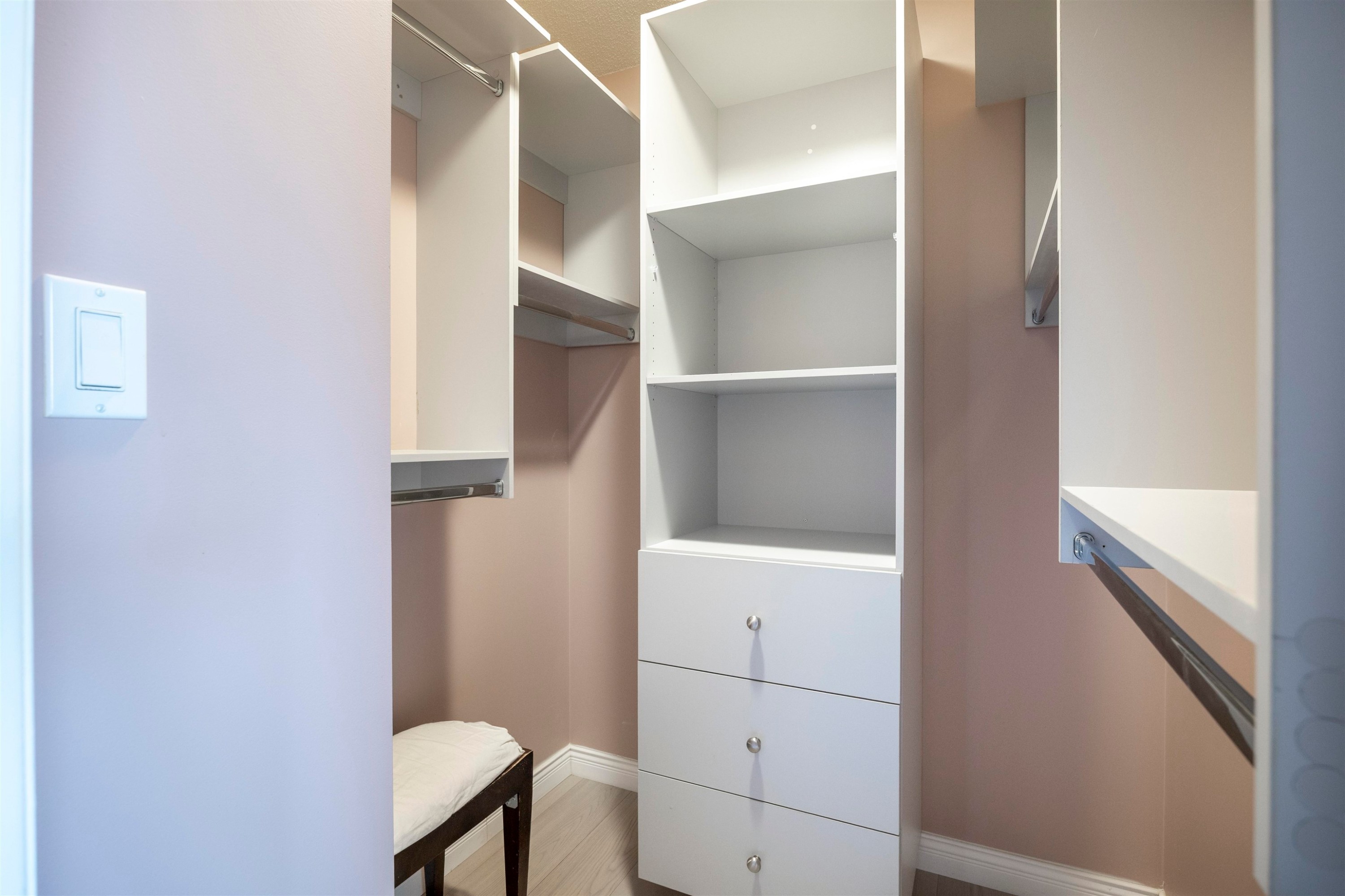 2907-198 Aquarius Mews, Vancouver, BC
