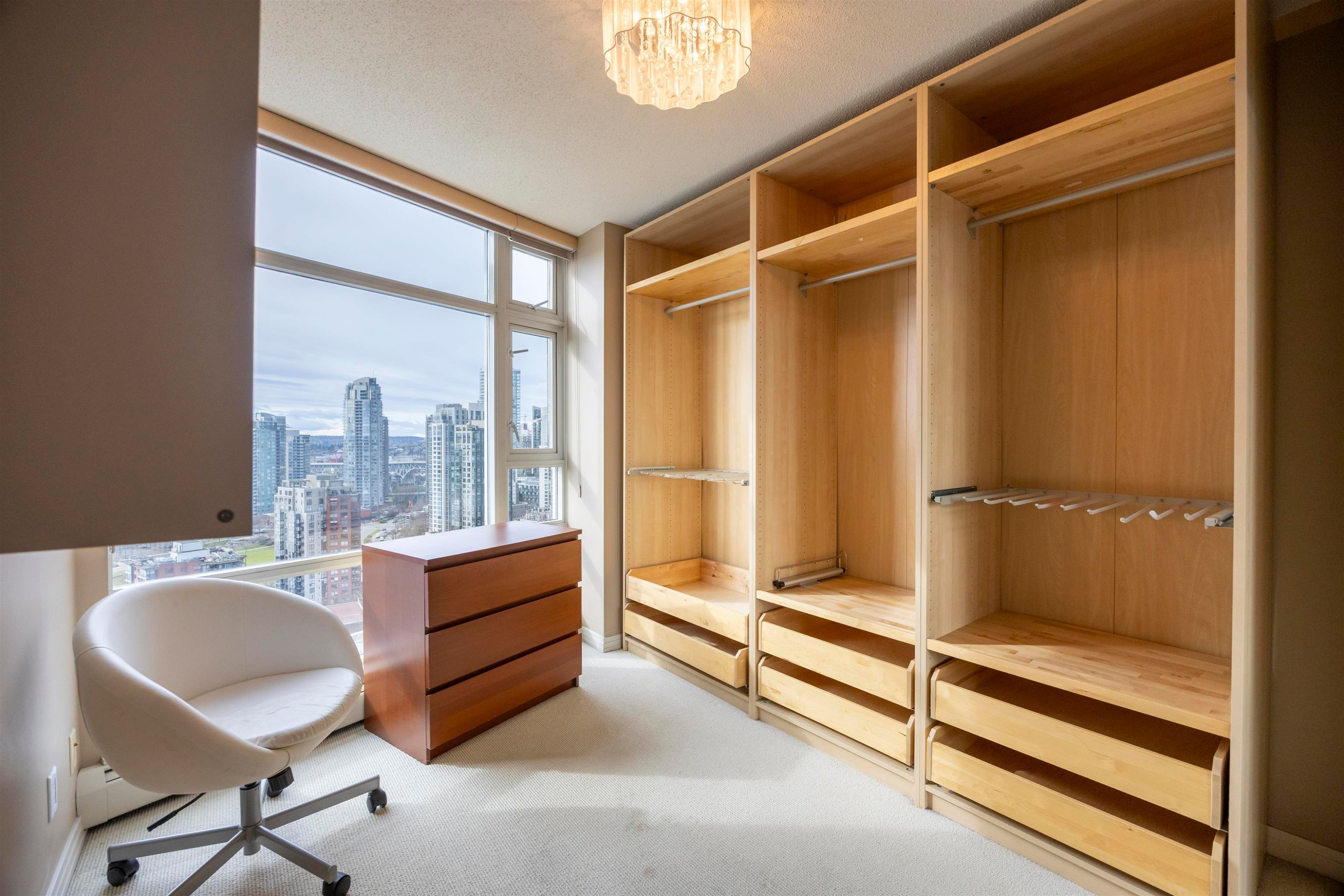 2907-198 Aquarius Mews, Vancouver, BC