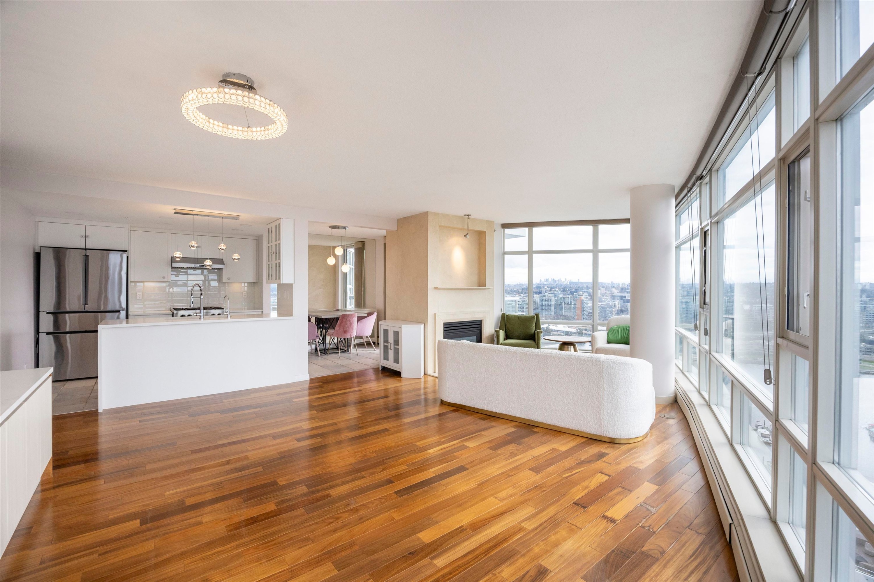 2907-198 Aquarius Mews, Vancouver, BC
