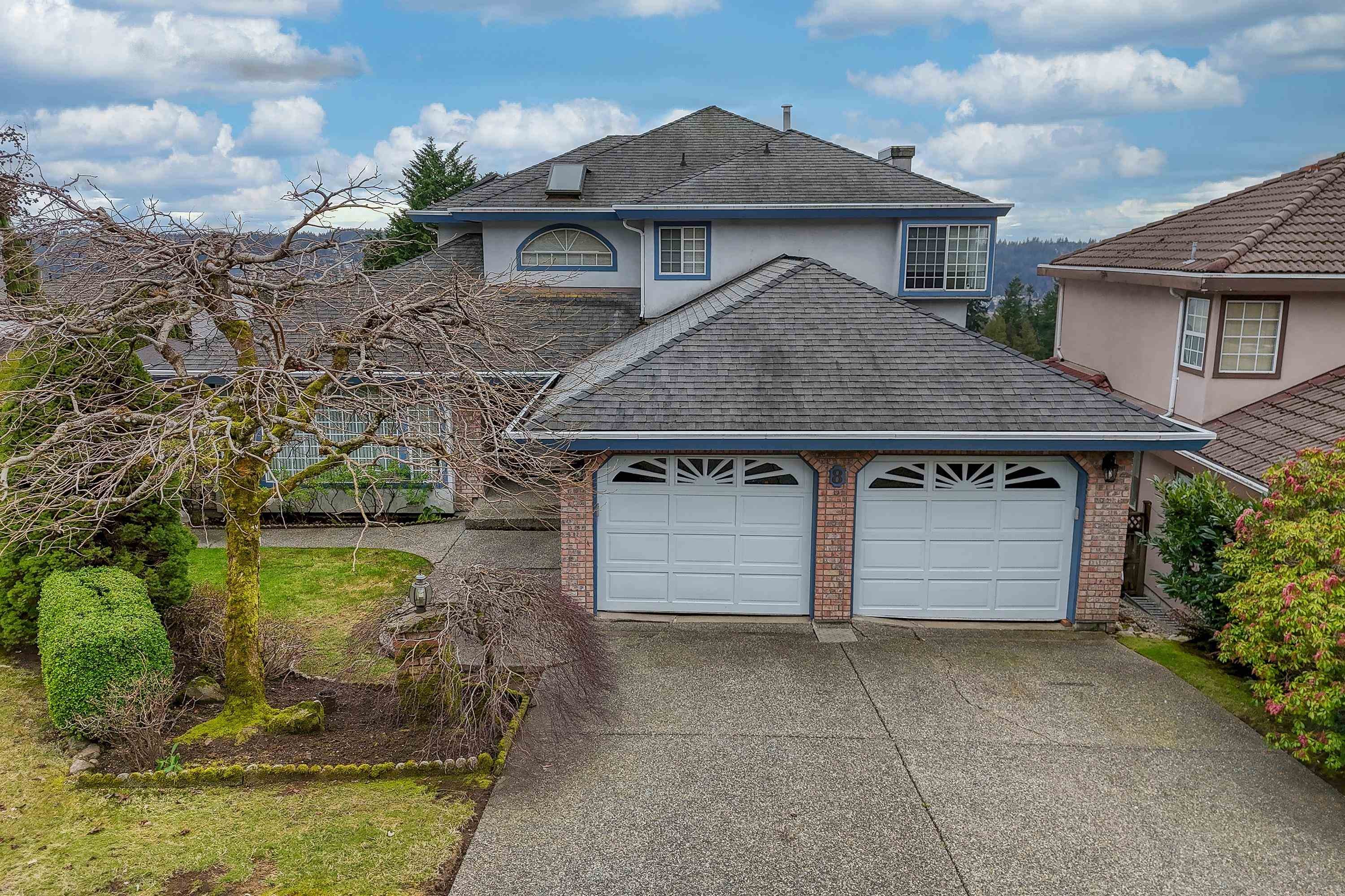 8 Greystone Place, Port Moody, BC