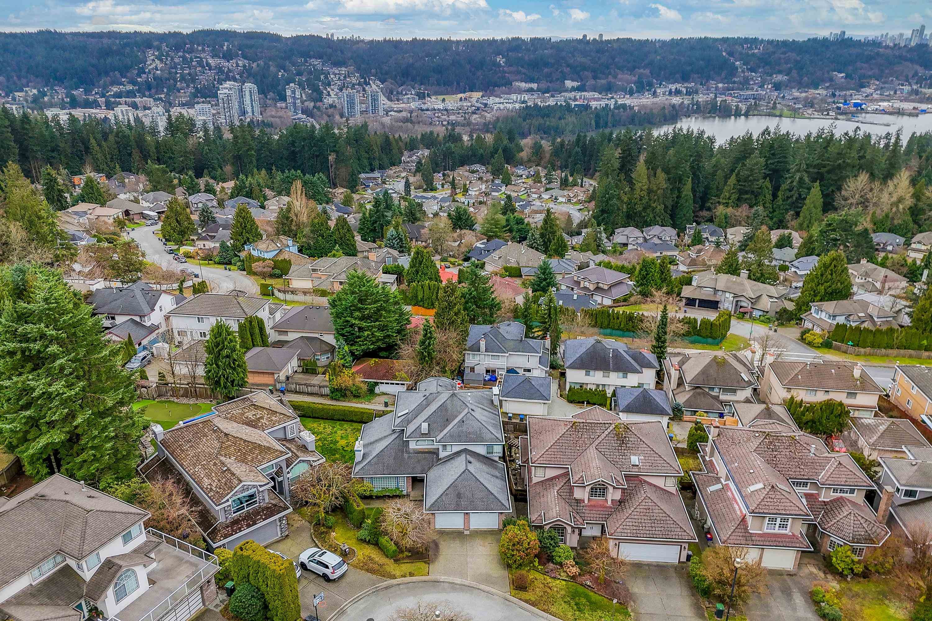 8 Greystone Place, Port Moody, BC