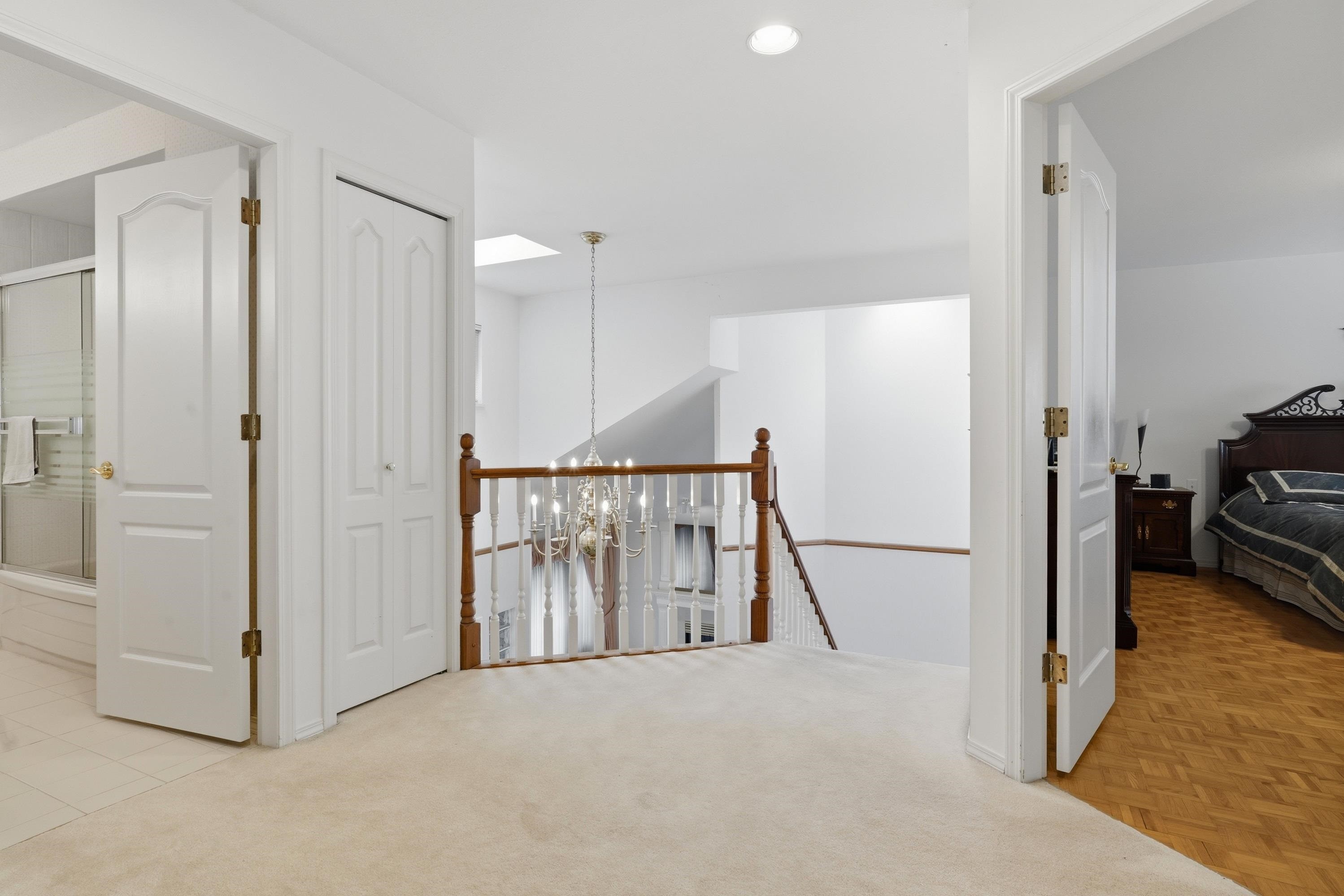 8 Greystone Place, Port Moody, BC