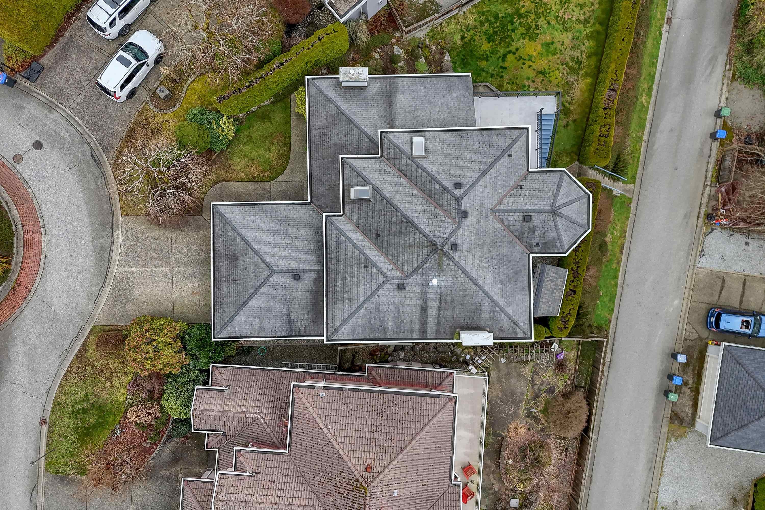8 Greystone Place, Port Moody, BC