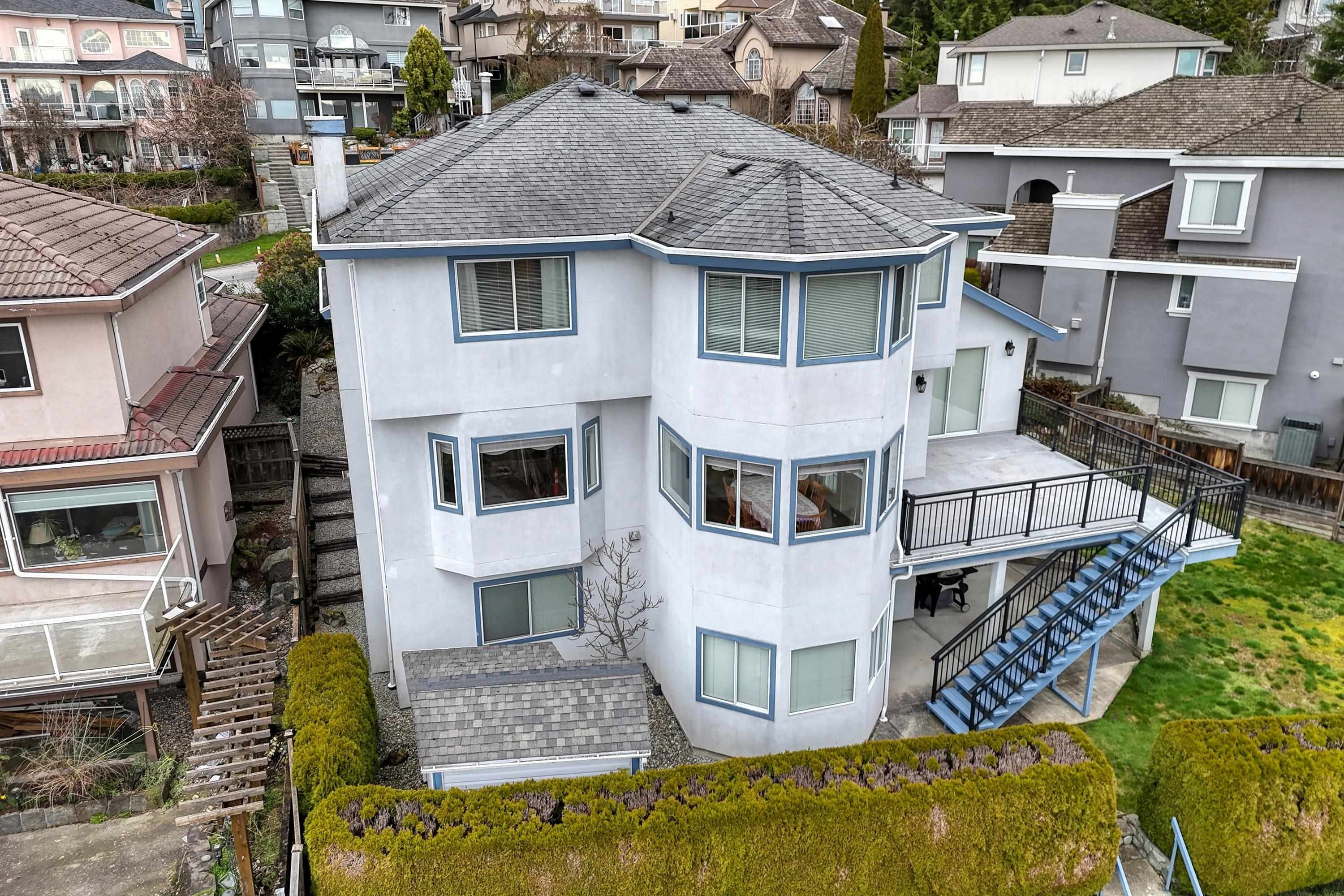 8 Greystone Place, Port Moody, BC