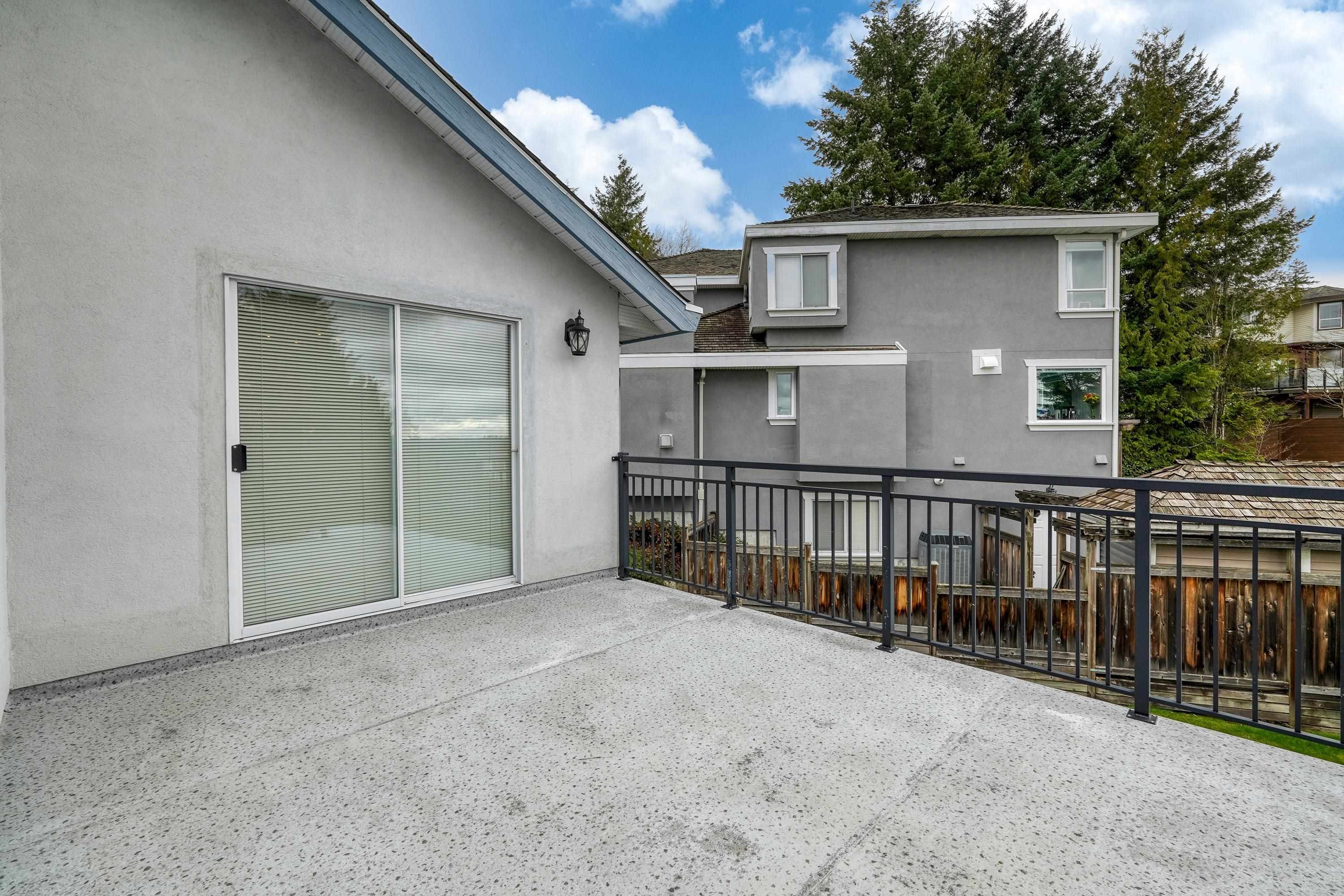 8 Greystone Place, Port Moody, BC