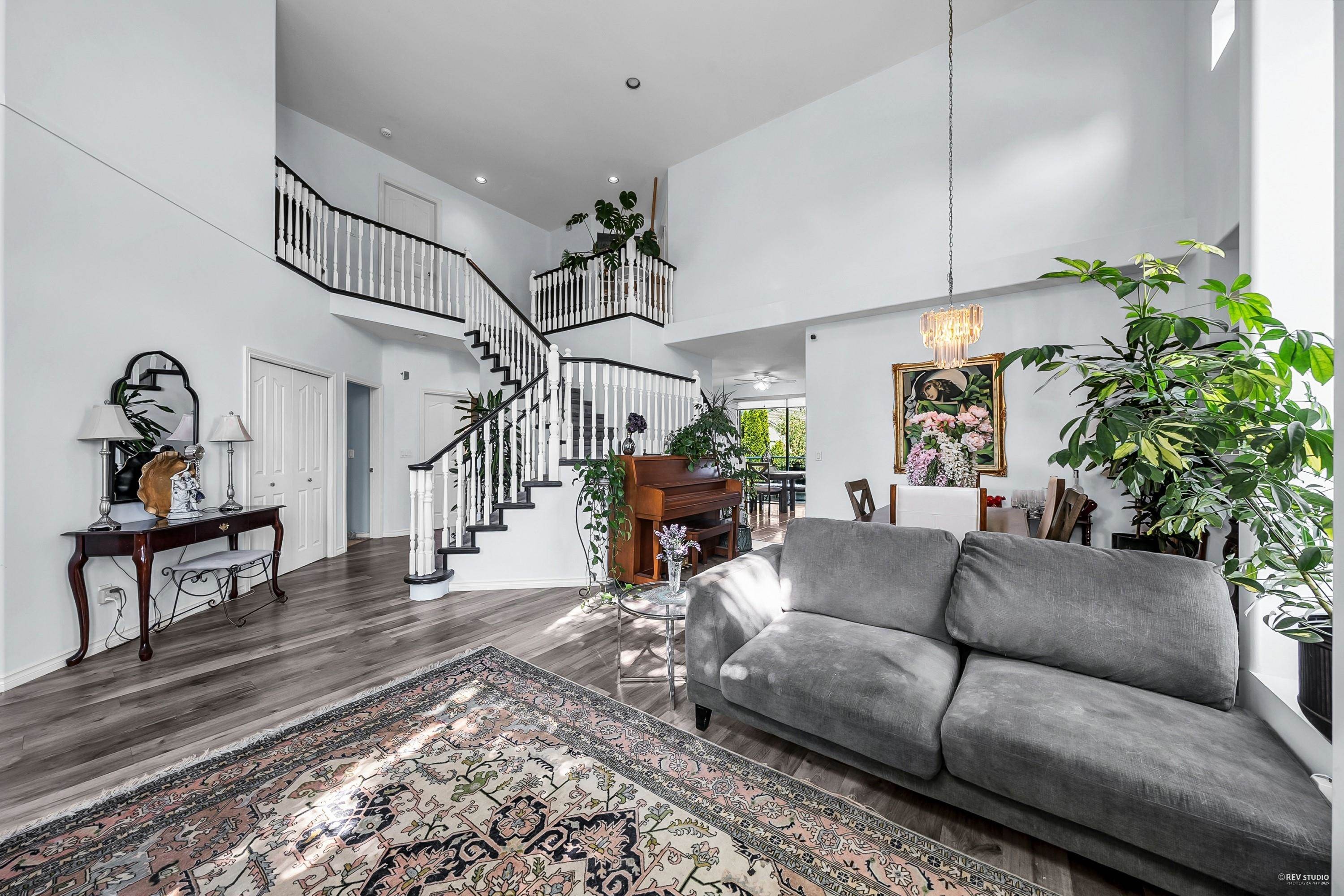 1601 Pinetree Way, Coquitlam, BC