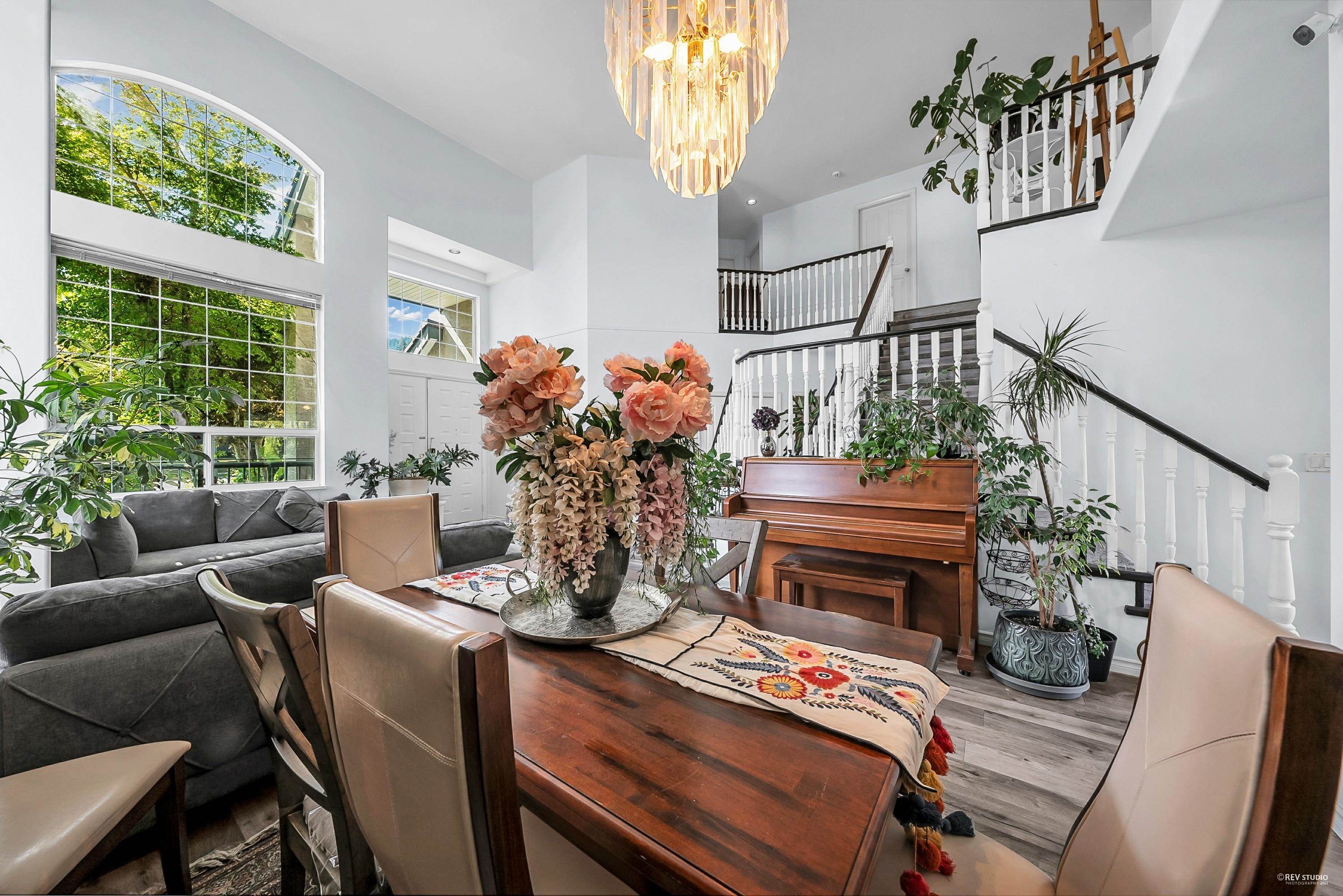 1601 Pinetree Way, Coquitlam, BC