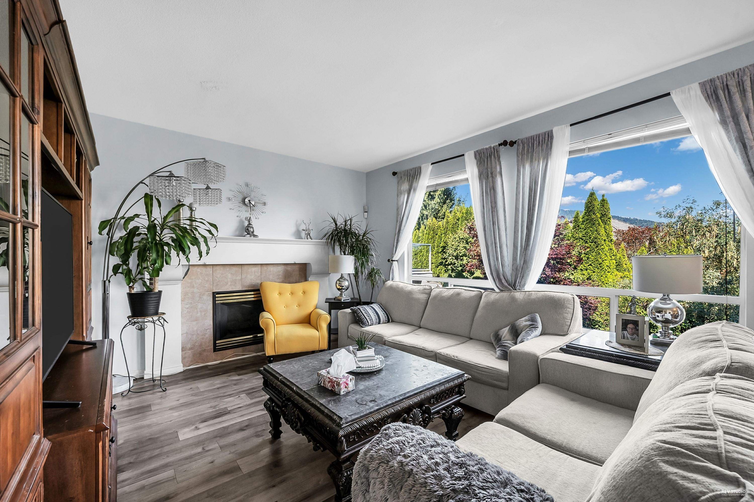 1601 Pinetree Way, Coquitlam, BC