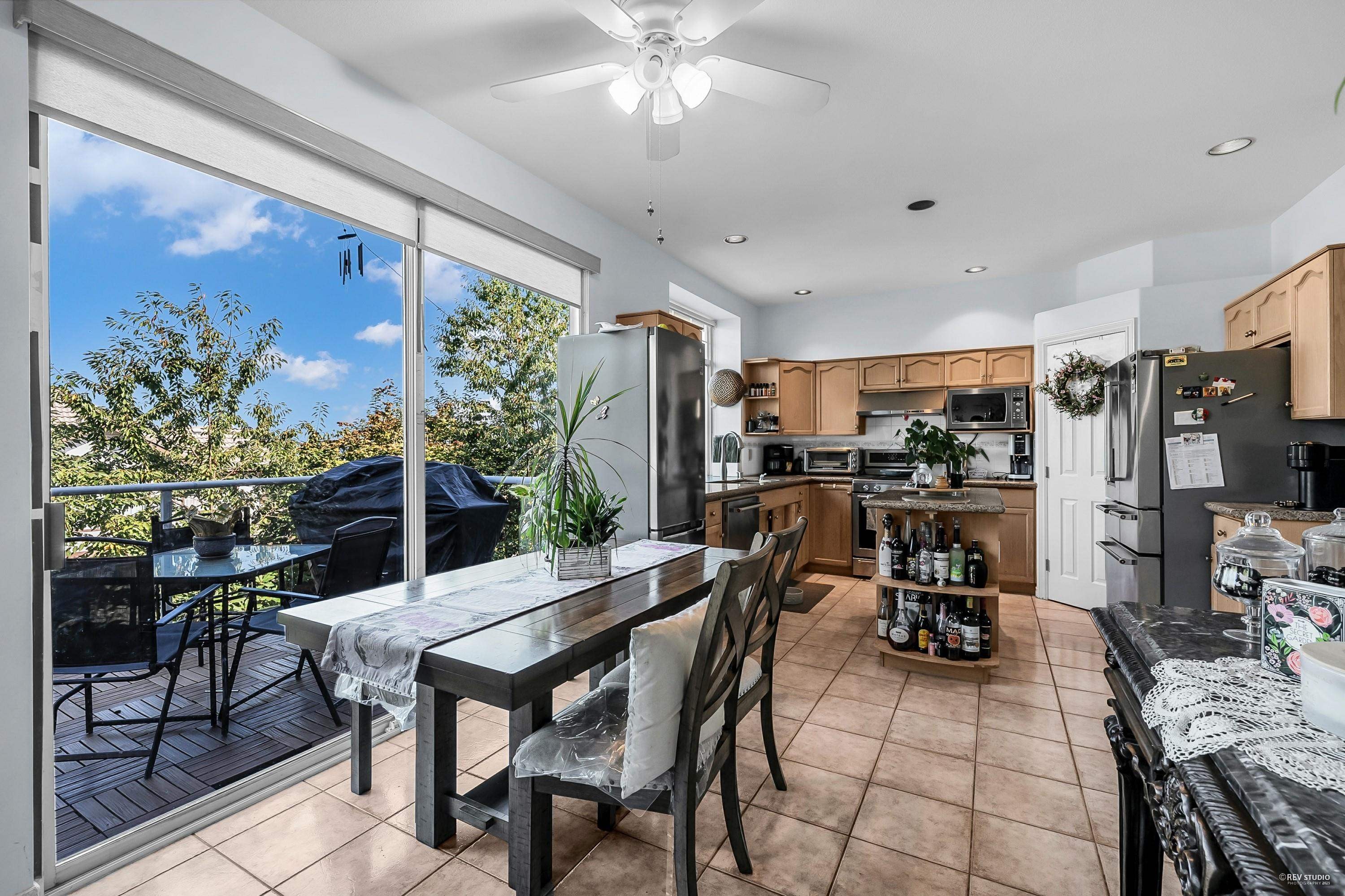 1601 Pinetree Way, Coquitlam, BC