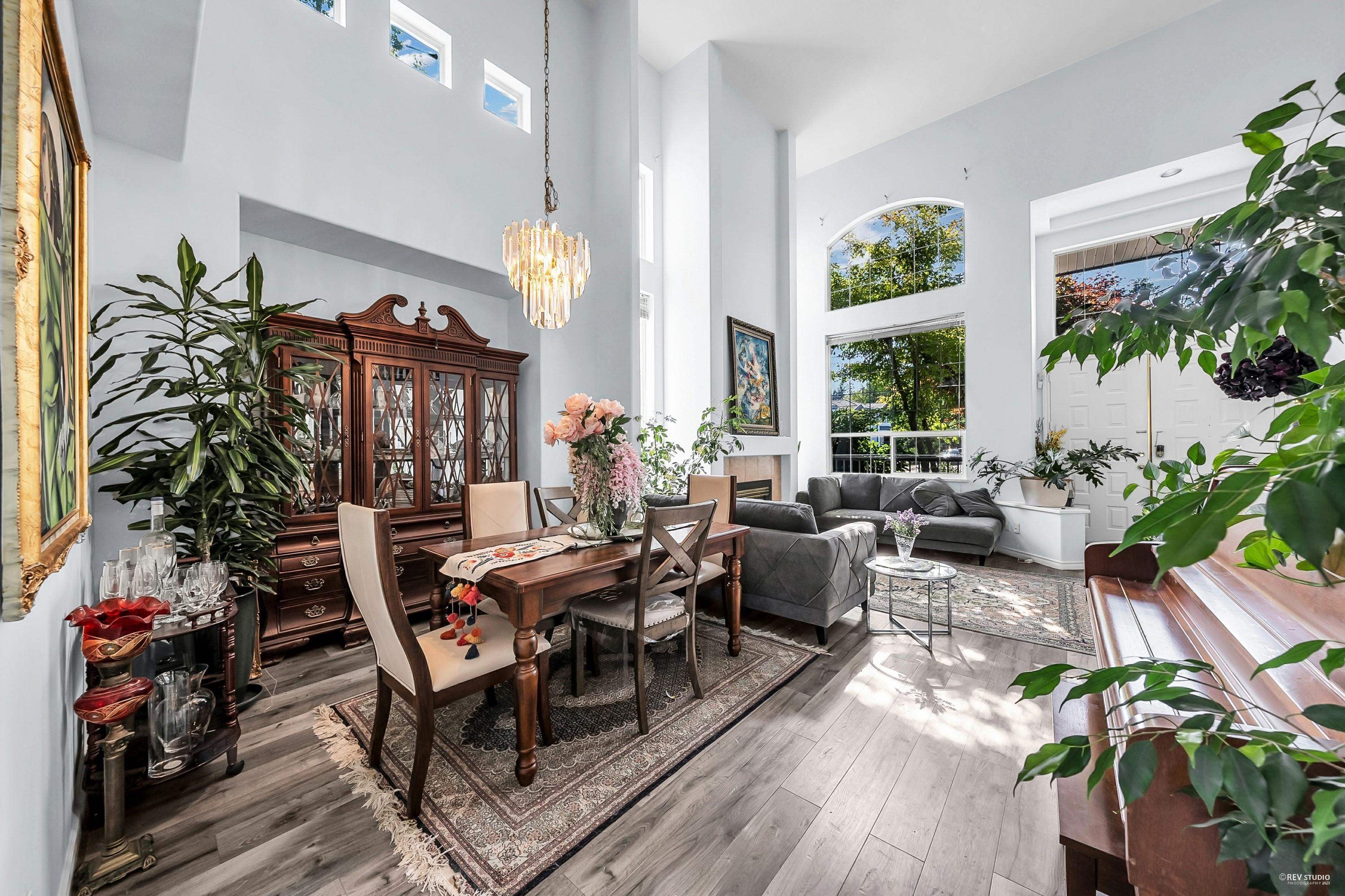 1601 Pinetree Way, Coquitlam, BC