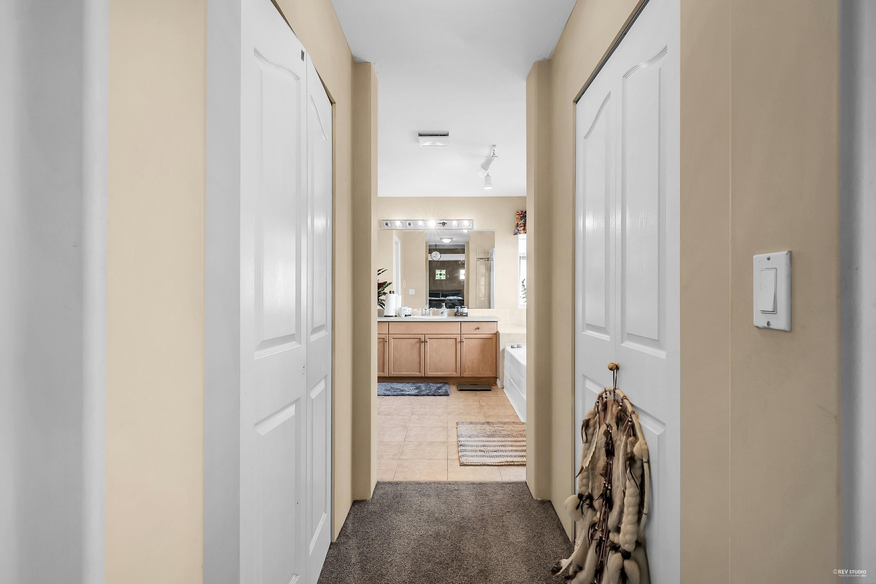 1601 Pinetree Way, Coquitlam, BC