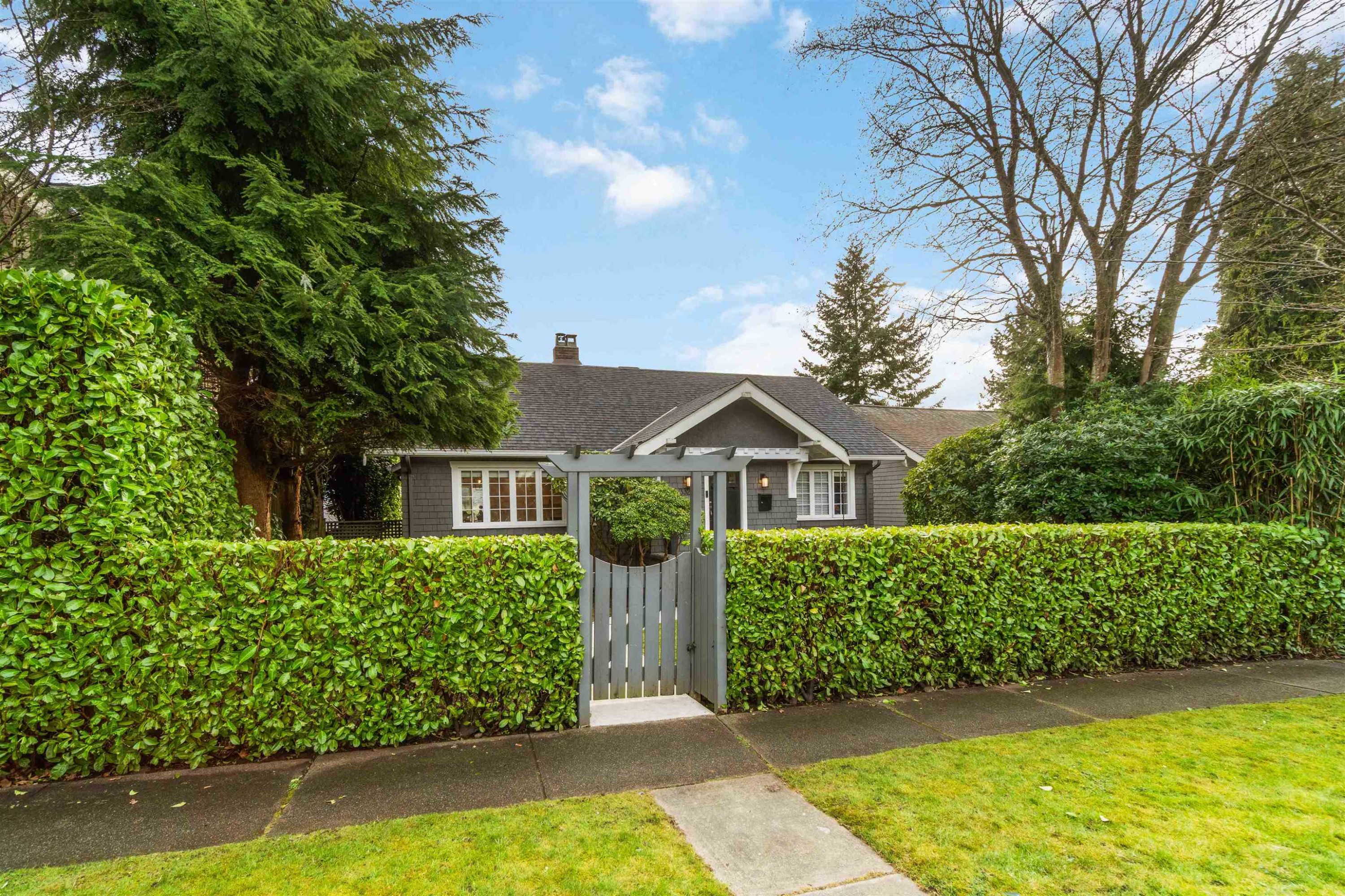 3322 38Th Avenue W, Vancouver, BC