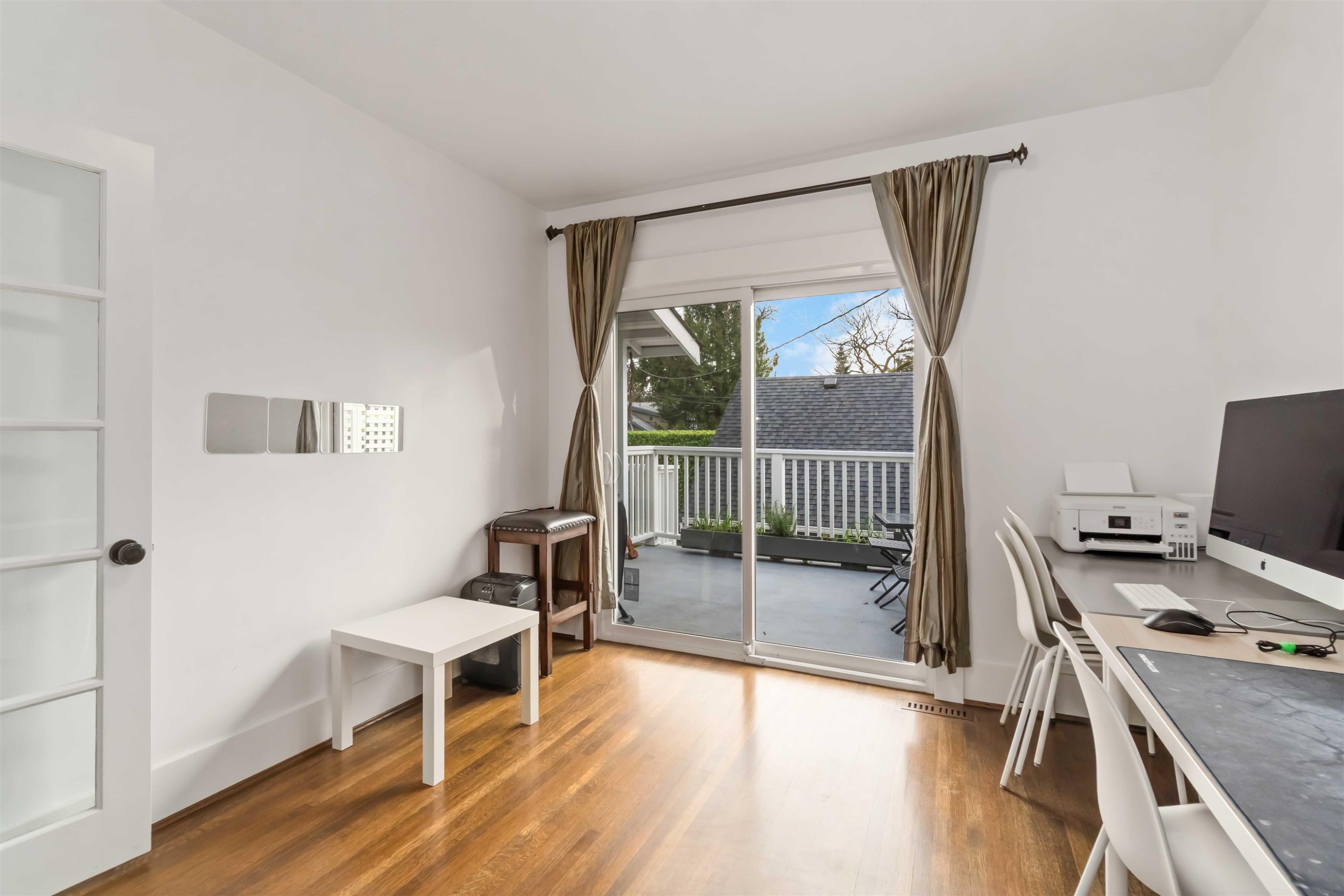 3322 38Th Avenue W, Vancouver, BC