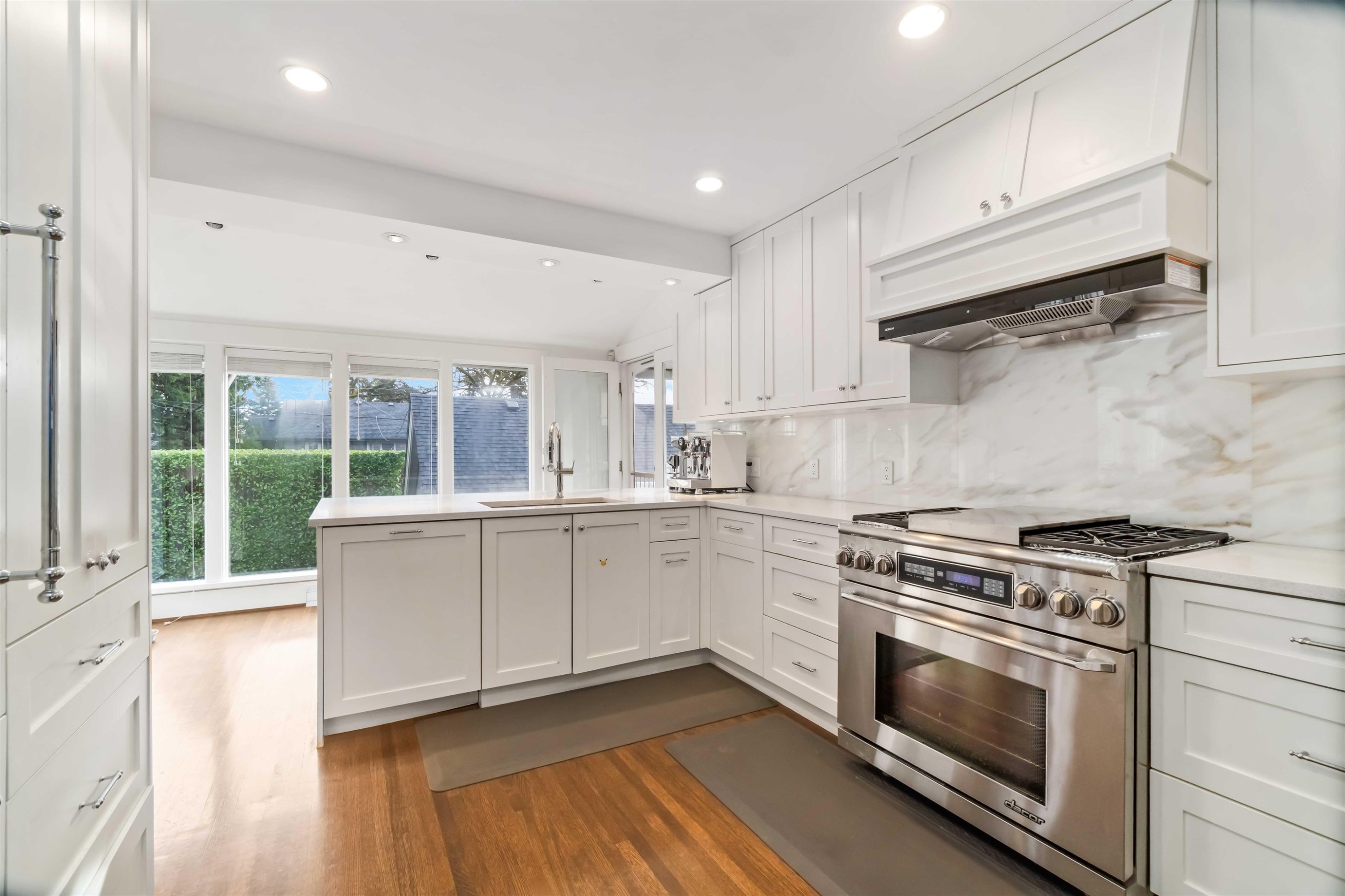 3322 38Th Avenue W, Vancouver, BC