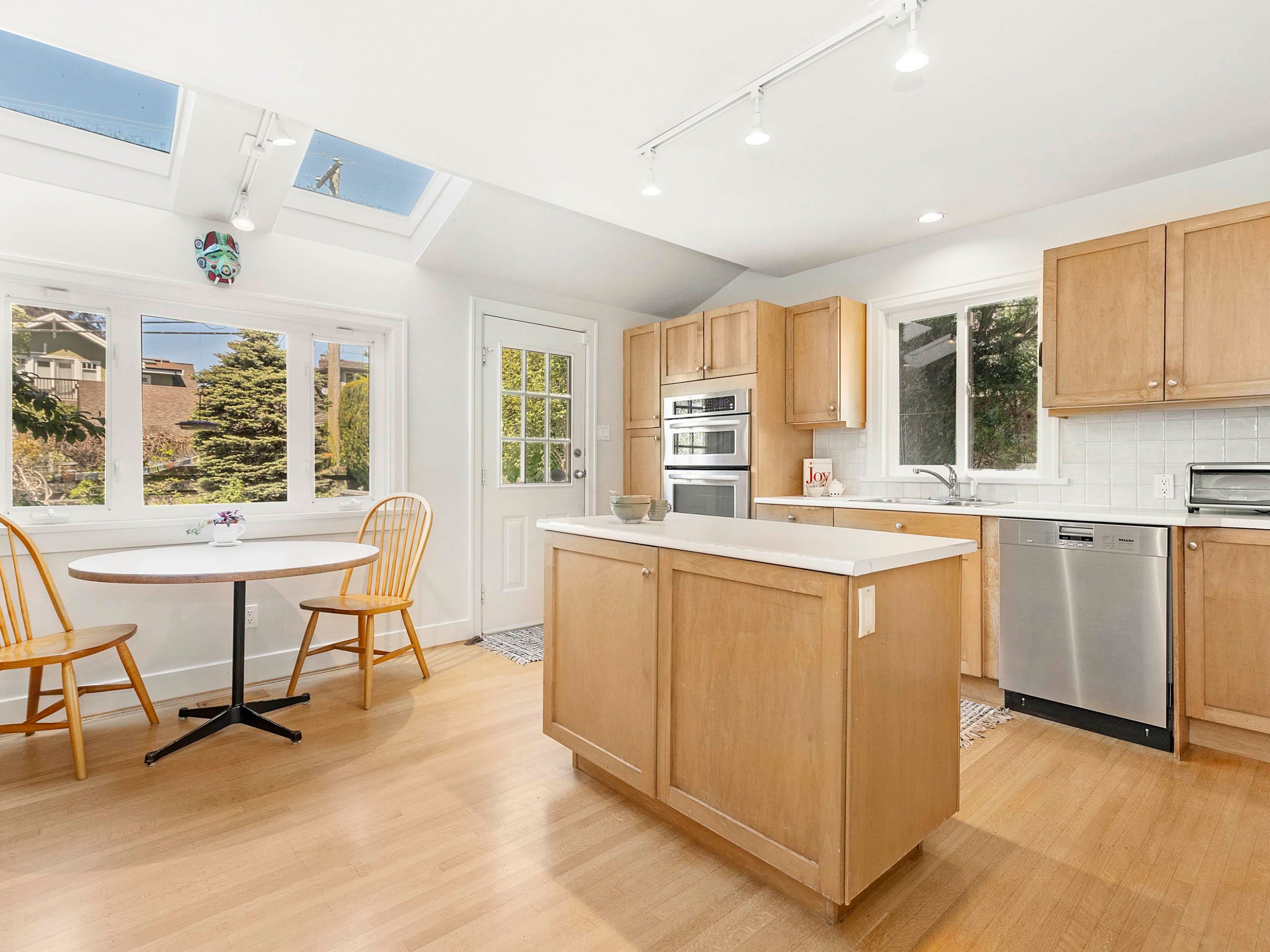 4269 13Th Avenue W, Vancouver, BC