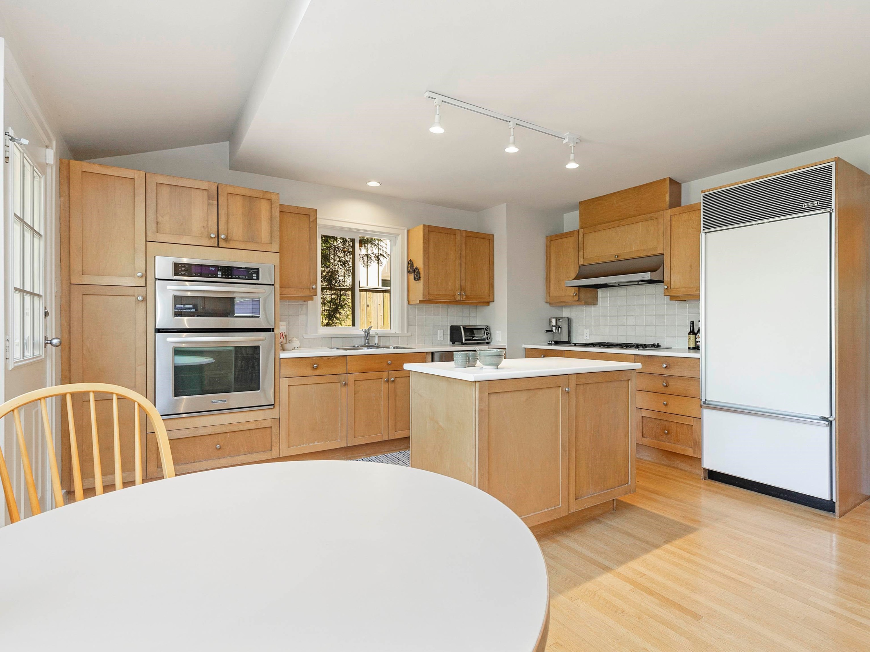 4269 13Th Avenue W, Vancouver, BC