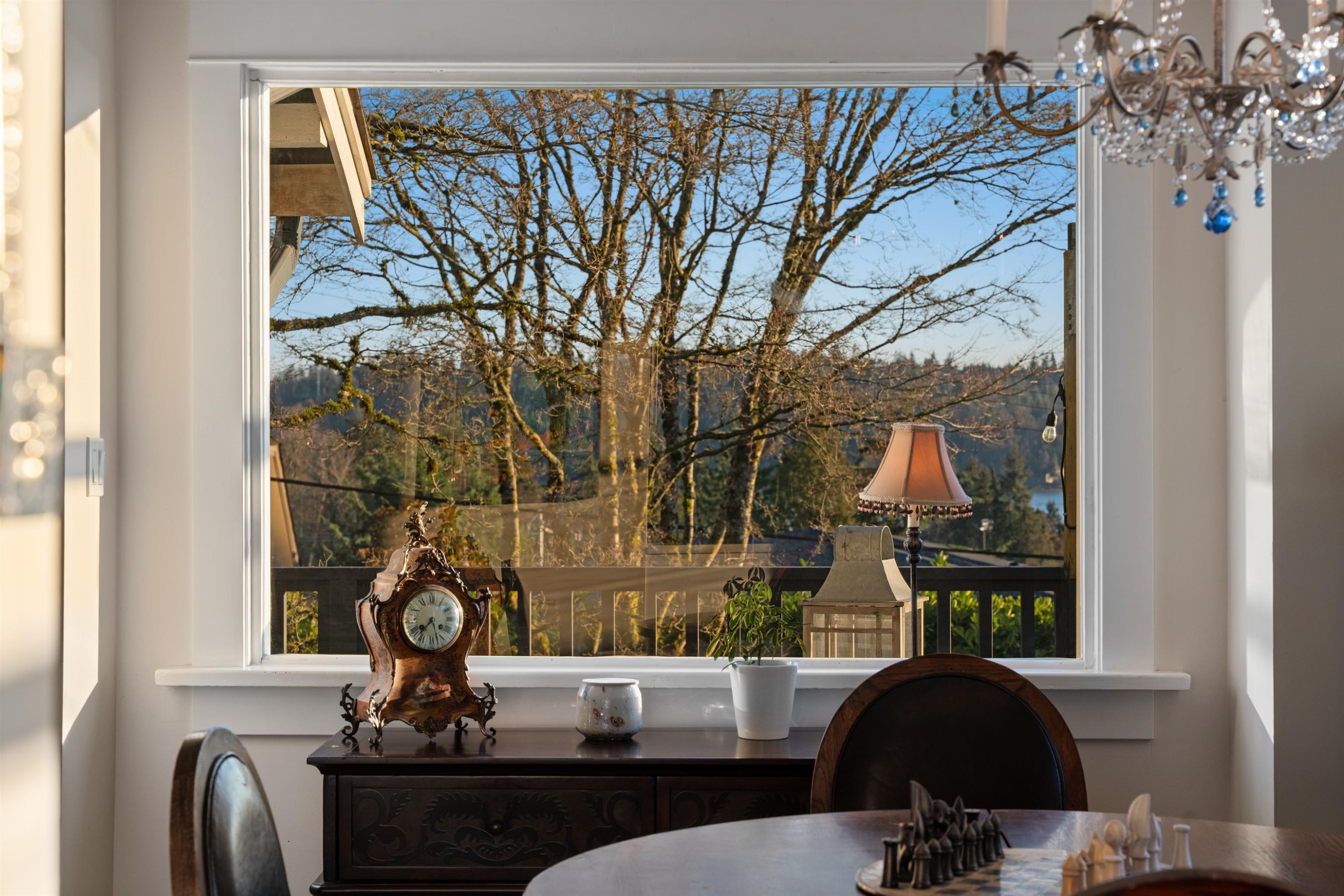 1073 Clyde Avenue, West Vancouver, BC