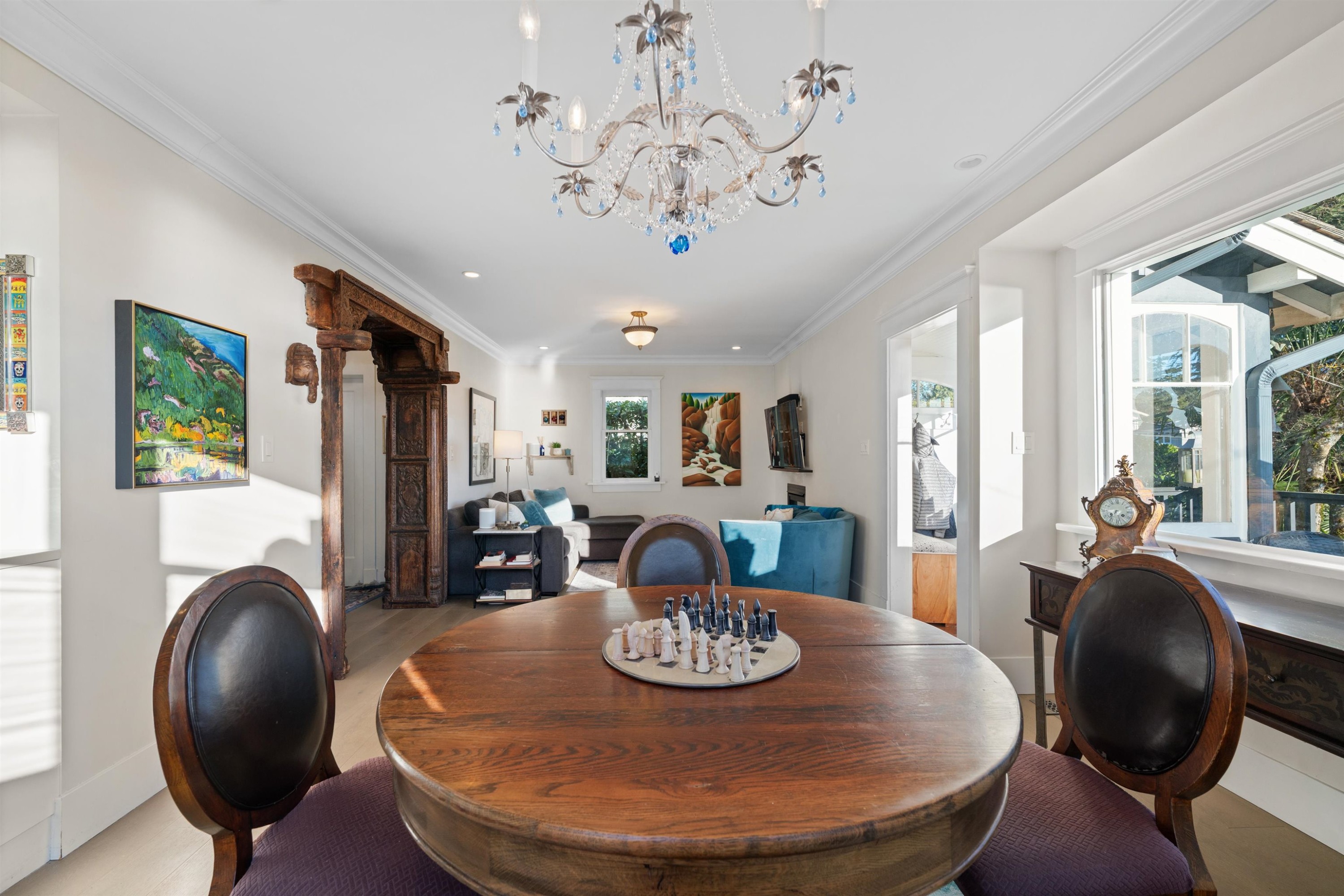 1073 Clyde Avenue, West Vancouver, BC