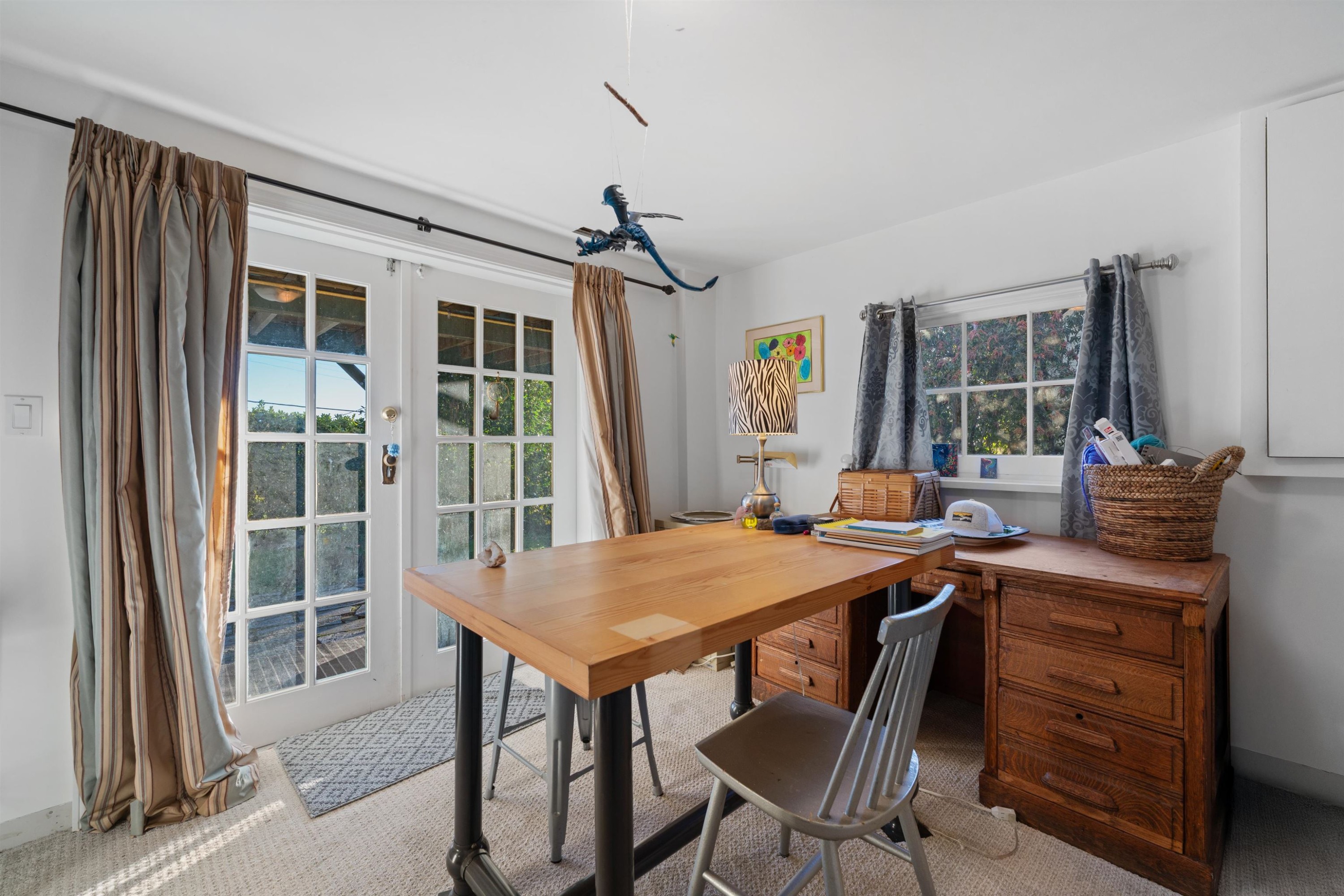 1073 Clyde Avenue, West Vancouver, BC