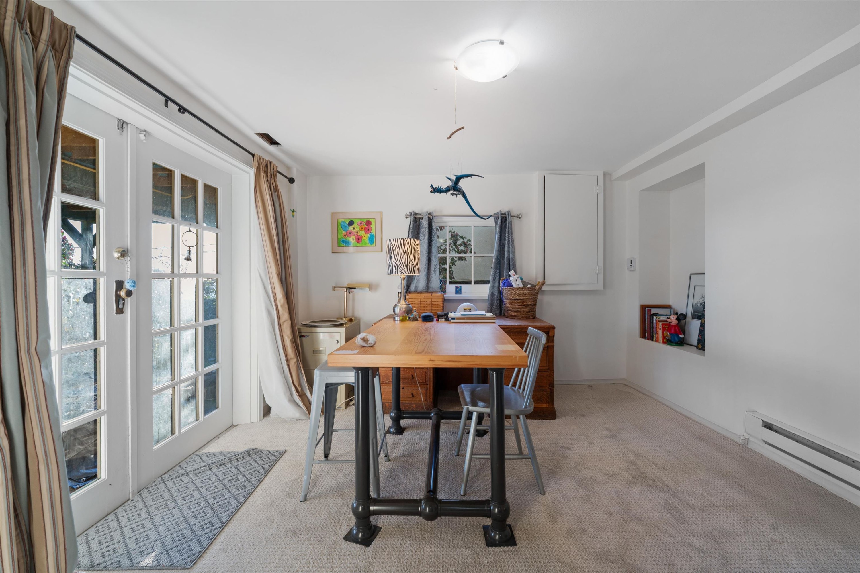 1073 Clyde Avenue, West Vancouver, BC
