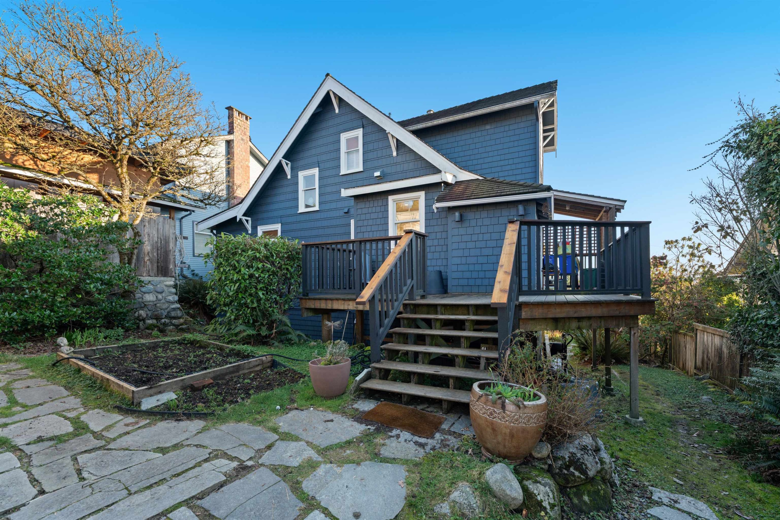 1073 Clyde Avenue, West Vancouver, BC
