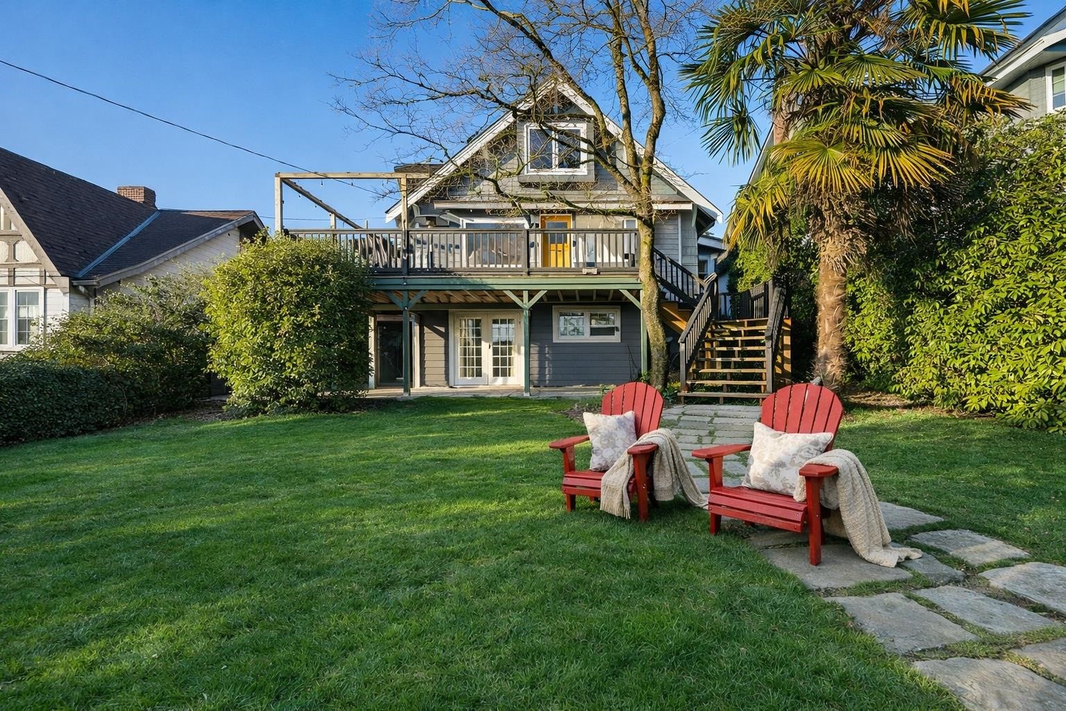1073 Clyde Avenue, West Vancouver, BC