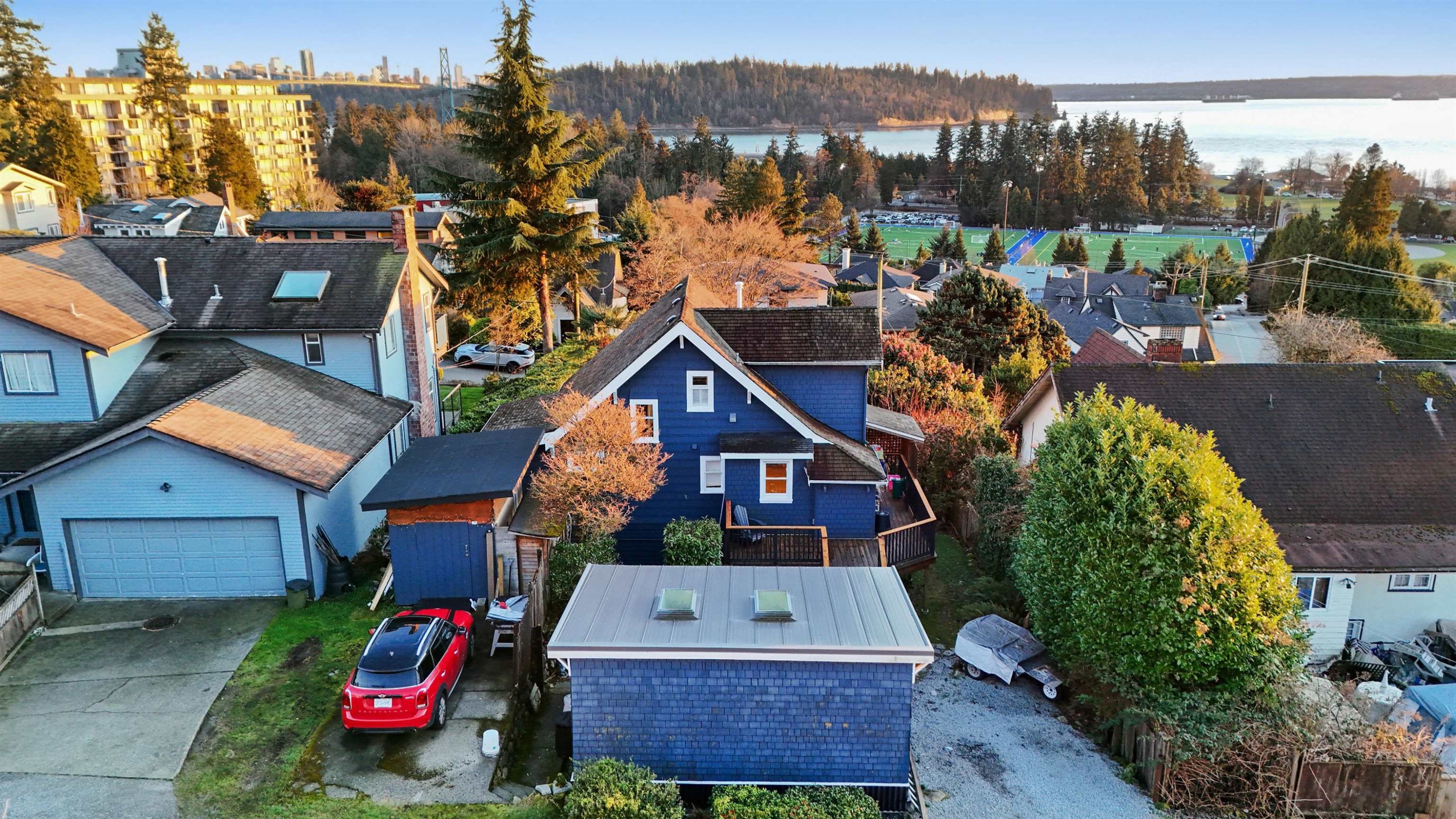 1073 Clyde Avenue, West Vancouver, BC