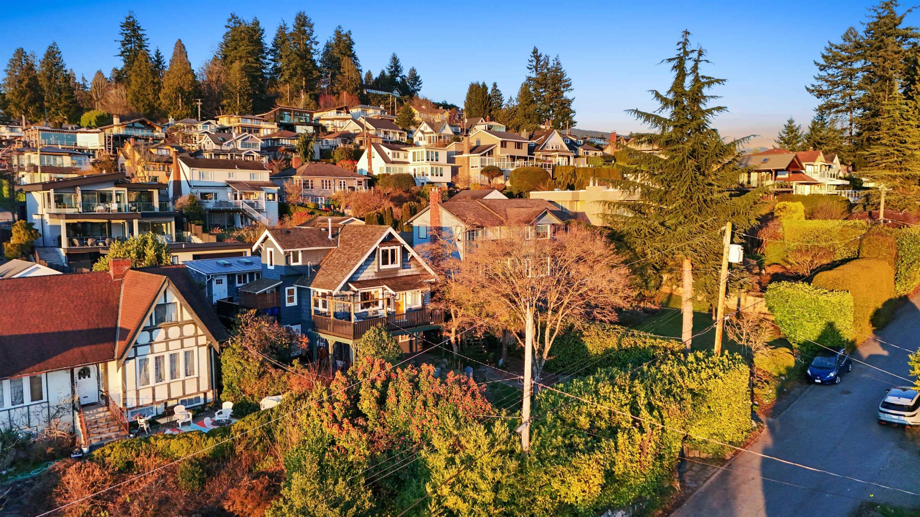 1073 Clyde Avenue, West Vancouver, BC