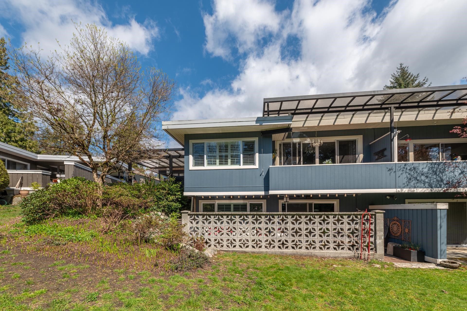 3669 Edgemont Boulevard, North Vancouver, BC
