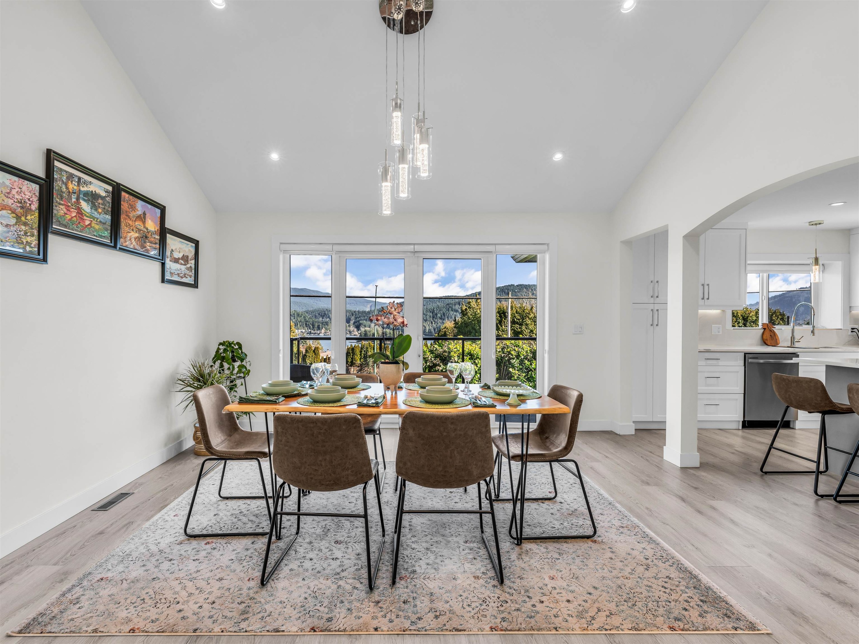 4254 Caddy Road, North Vancouver, BC