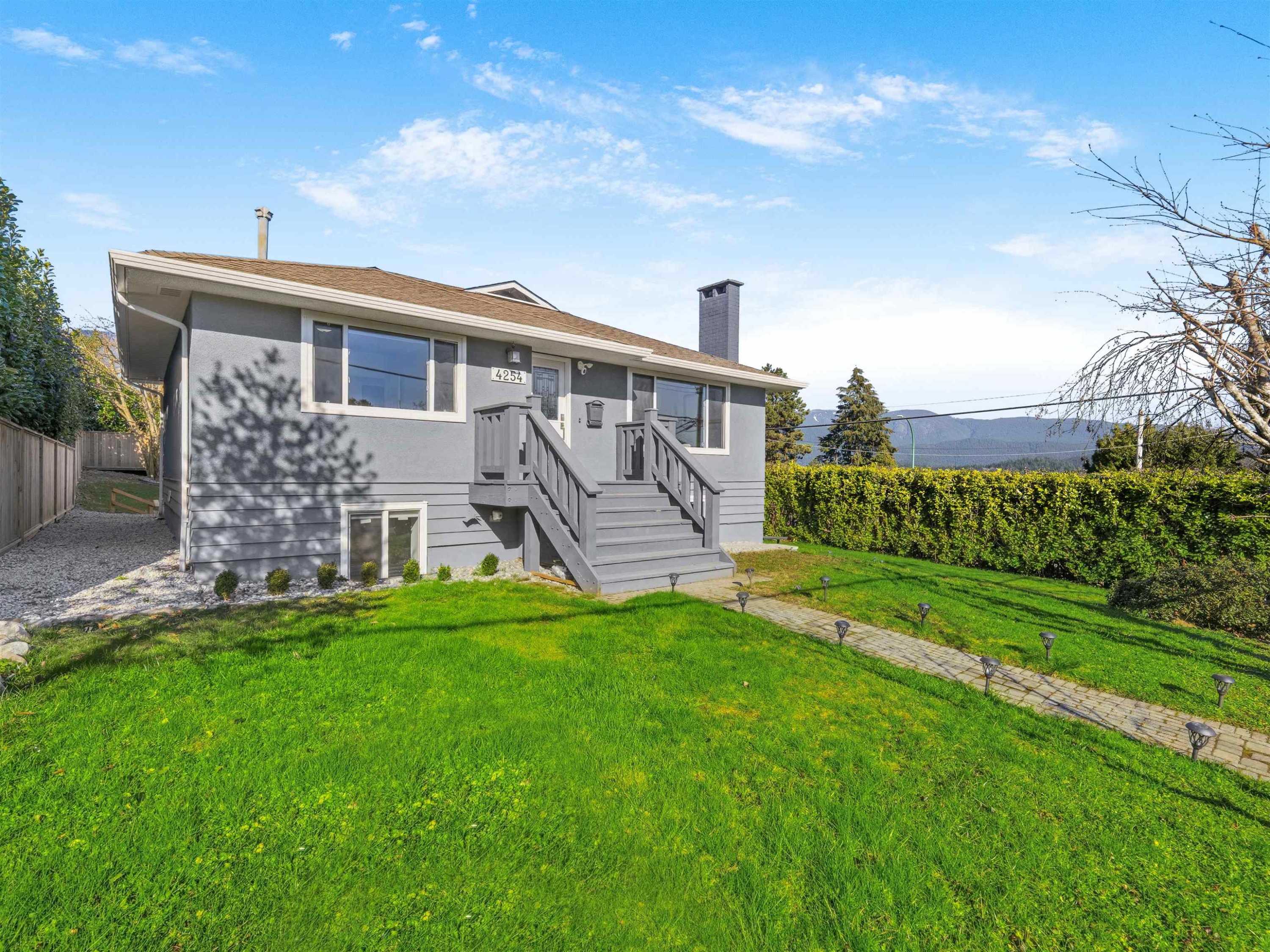 4254 Caddy Road, North Vancouver, BC