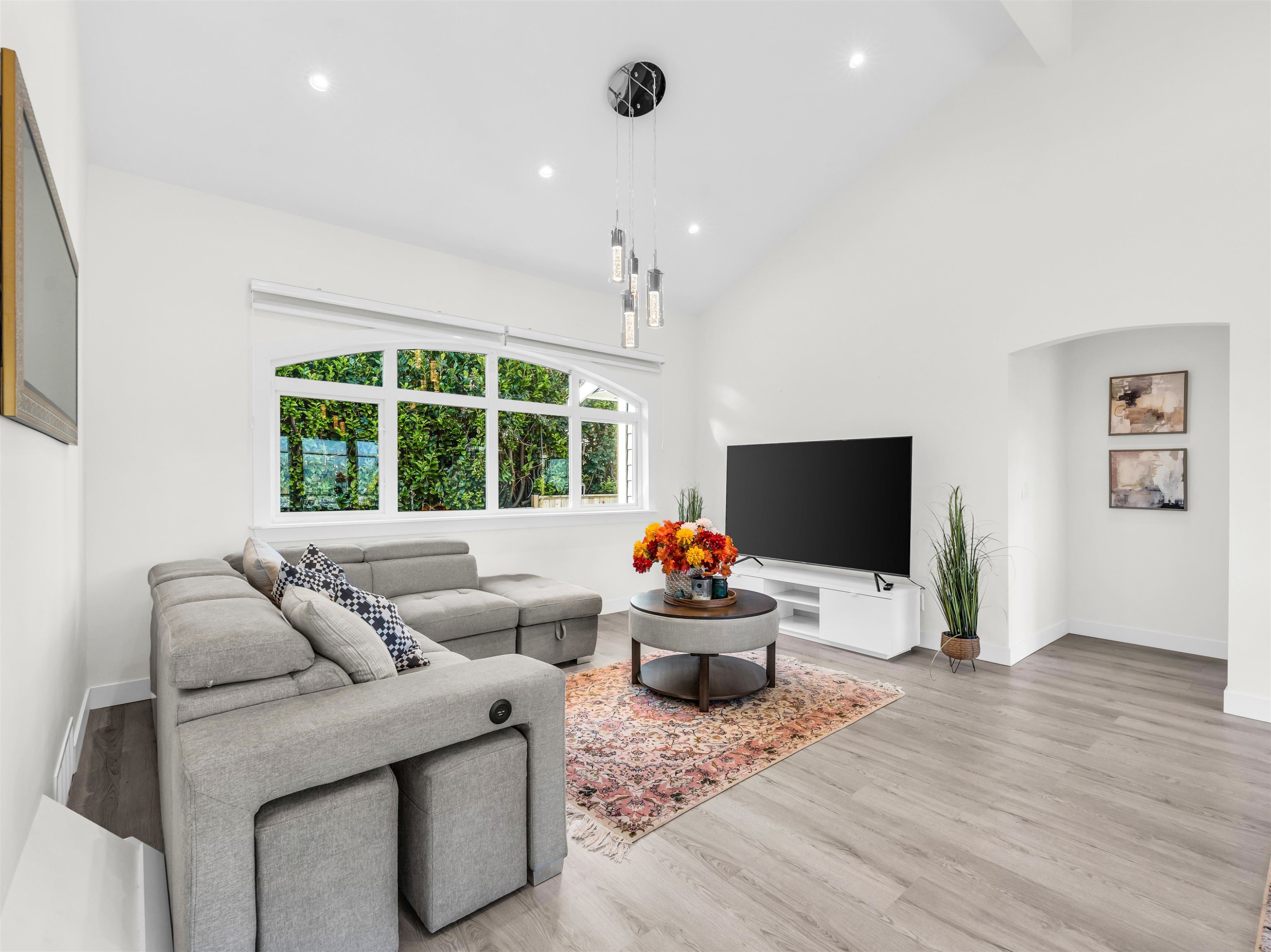 4254 Caddy Road, North Vancouver, BC