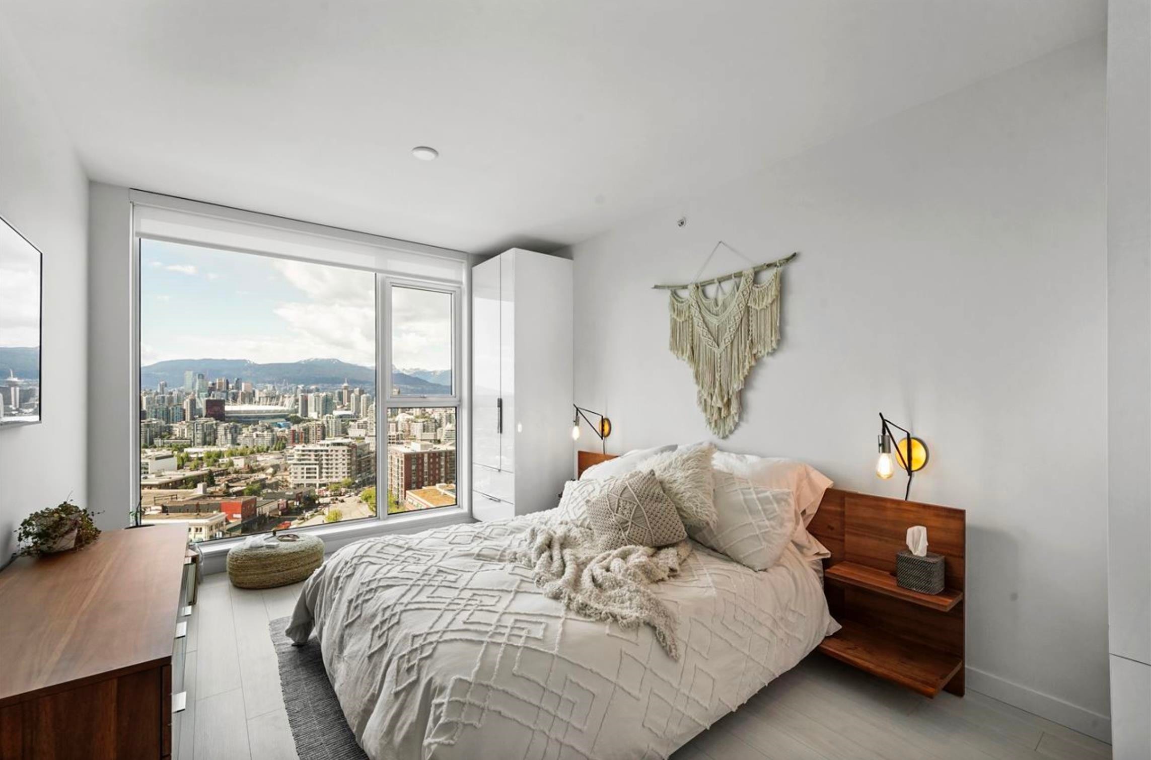 1911-285 10Th Avenue E, Vancouver, BC