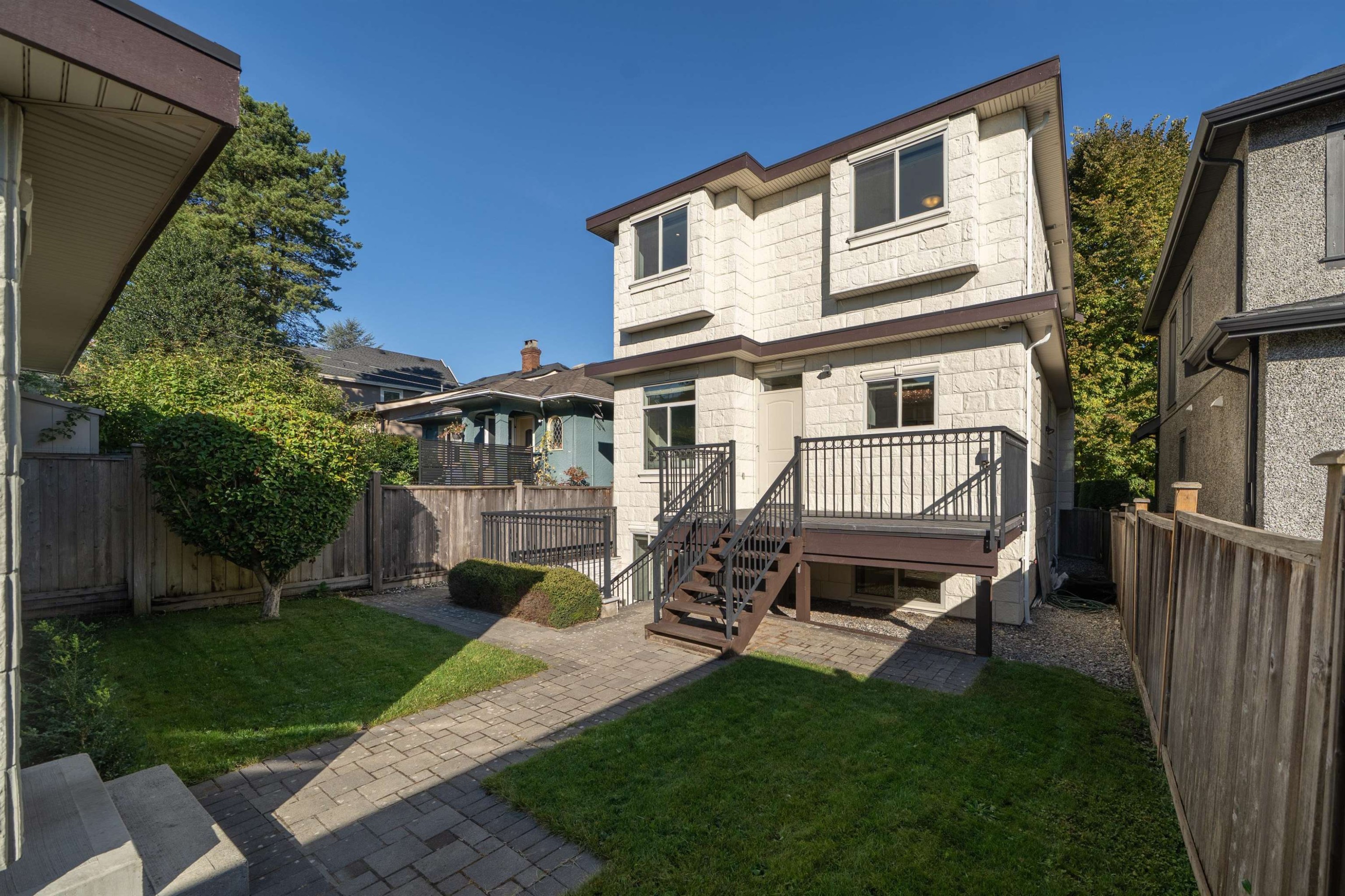 3716 17Th Avenue W, Vancouver, BC