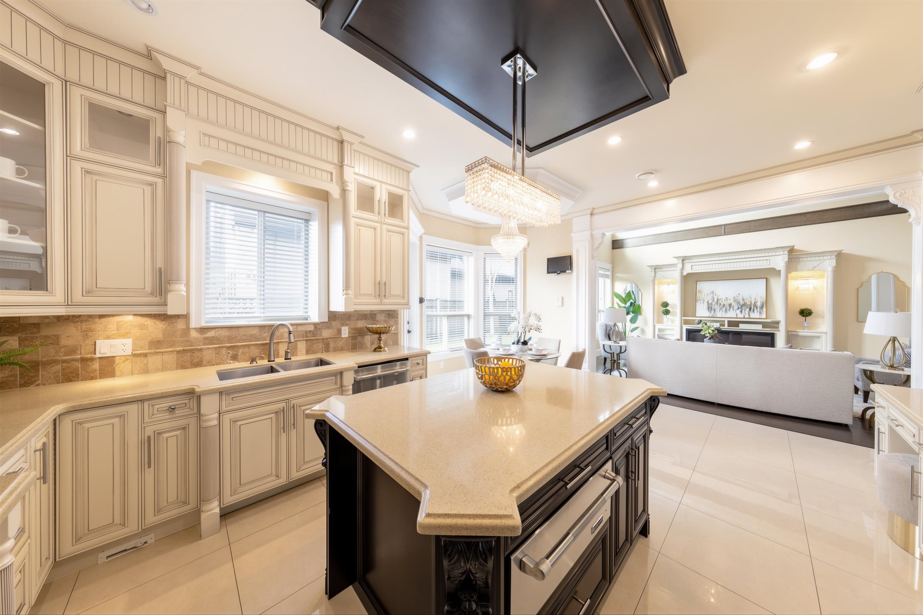 9760 Saunders Road, Richmond, BC