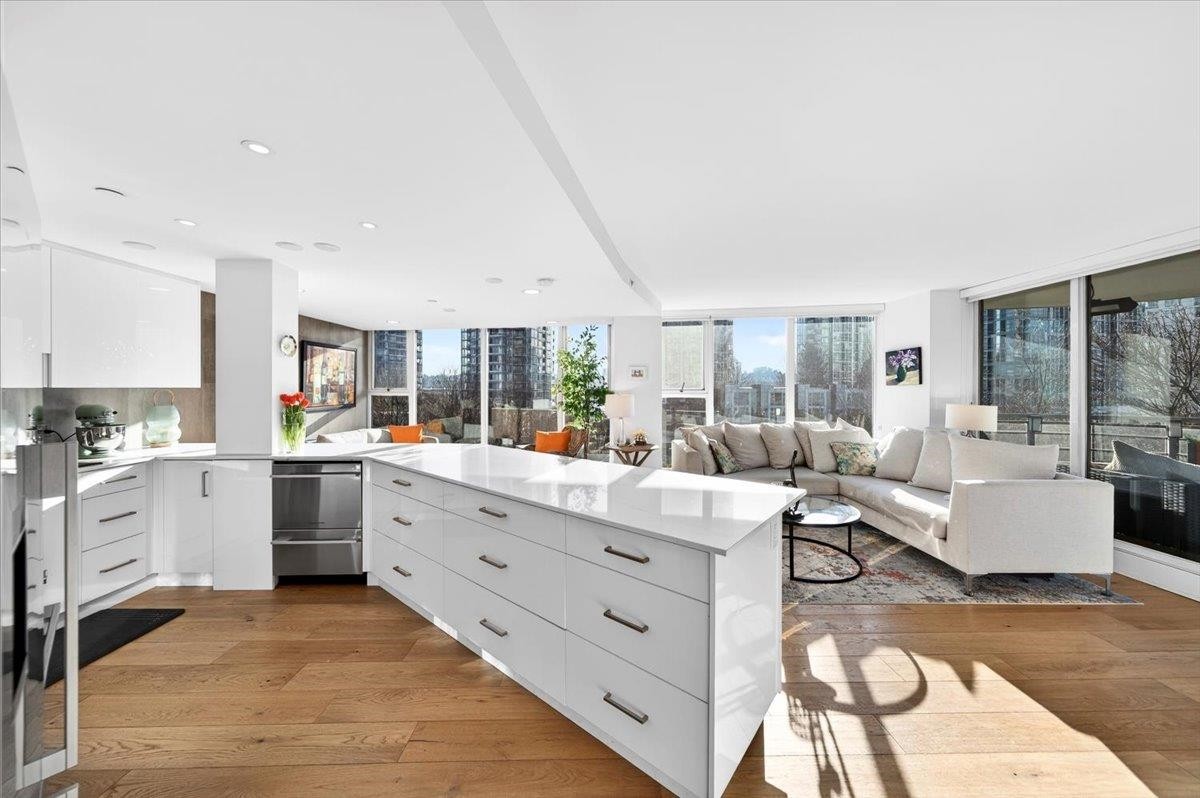 603-1009 Expo Boulevard, Vancouver, BC