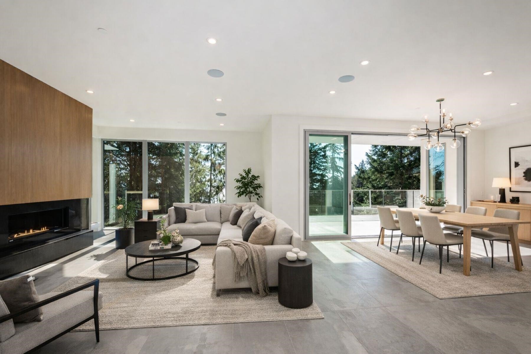 4437 Piccadilly North, West Vancouver, BC