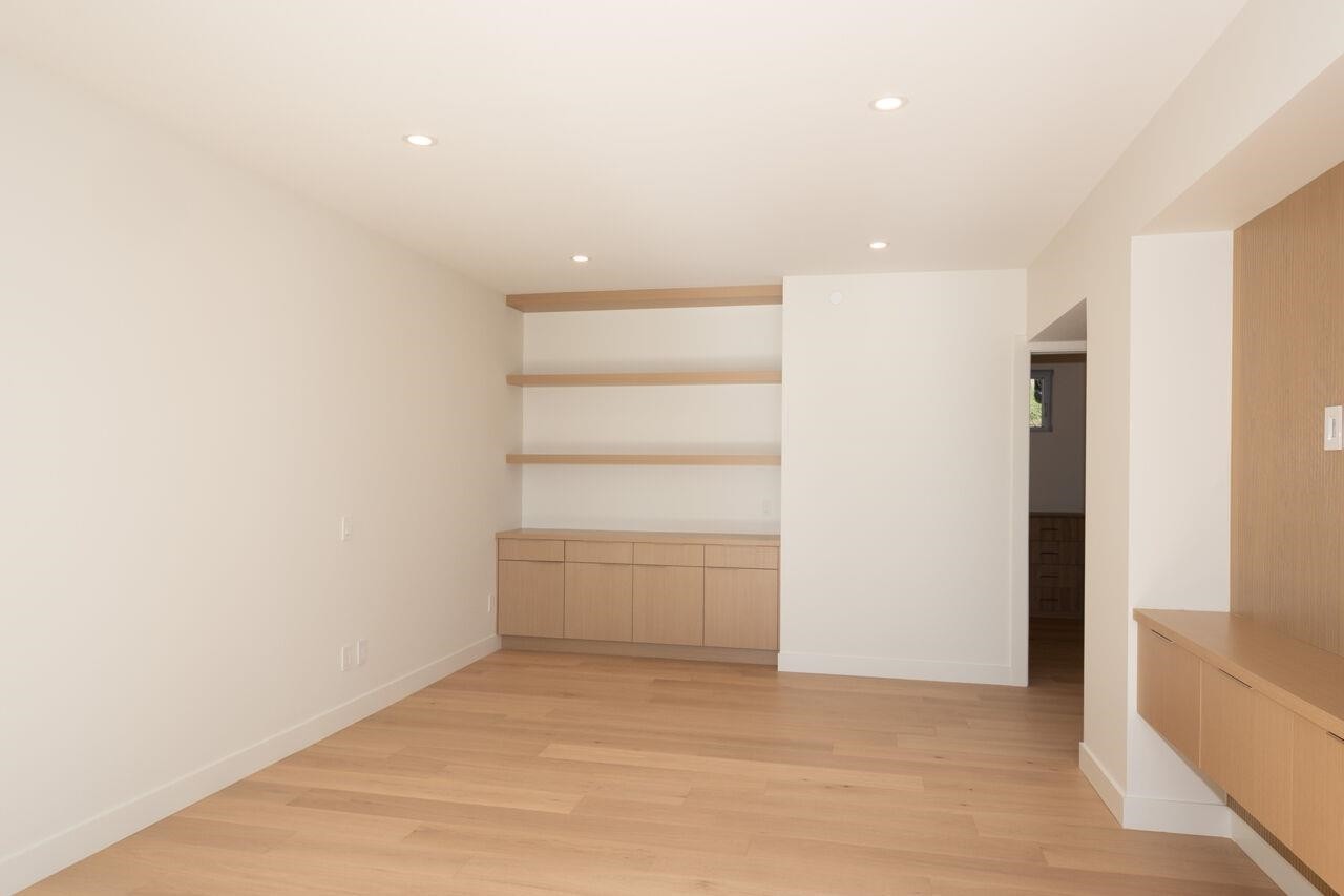 4437 Piccadilly North, West Vancouver, BC
