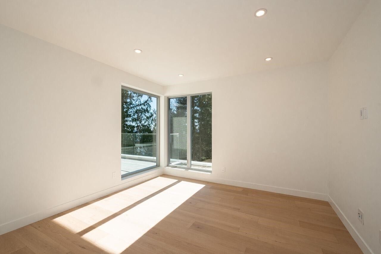 4437 Piccadilly North, West Vancouver, BC