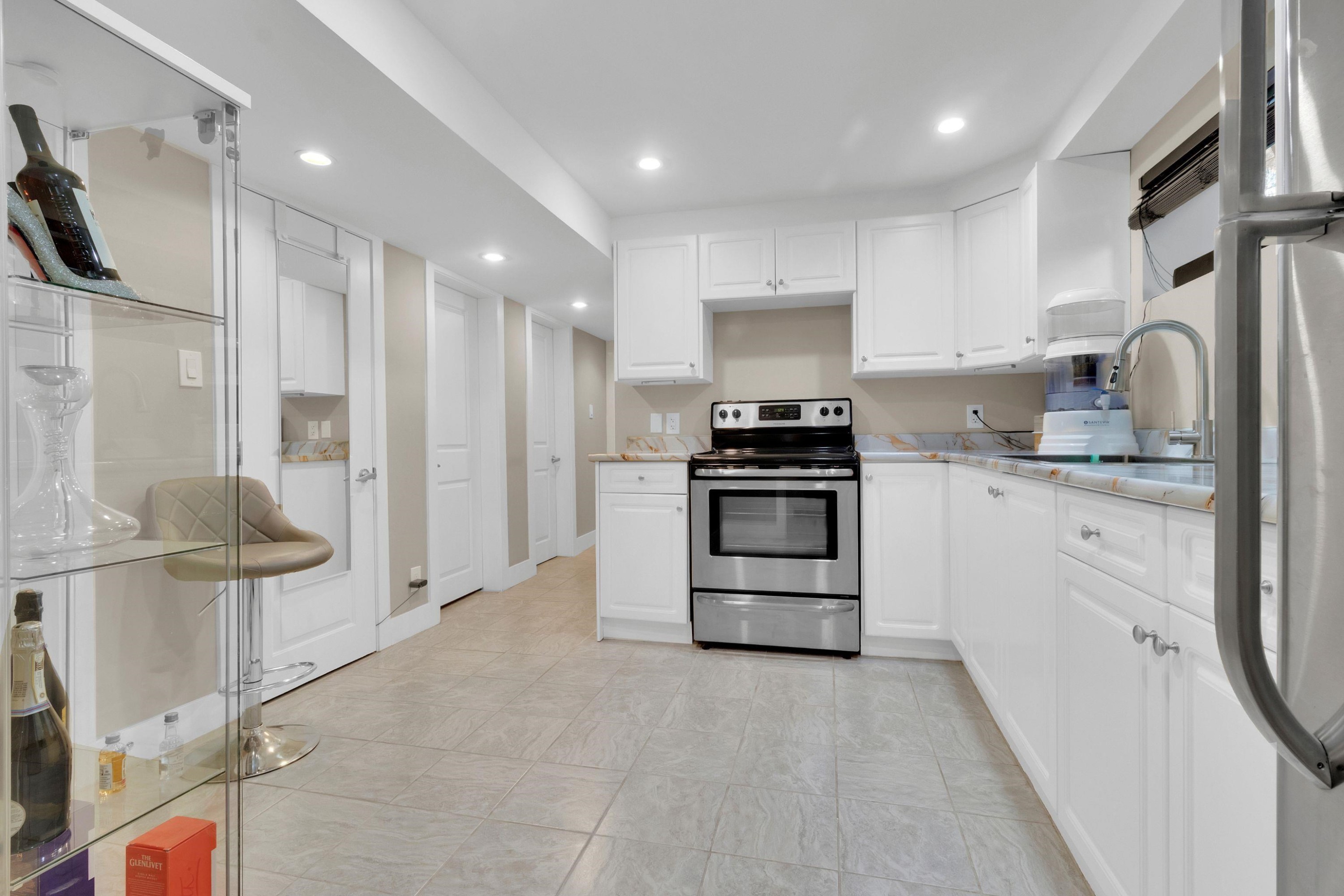 3054 Daybreak Avenue, Coquitlam, BC