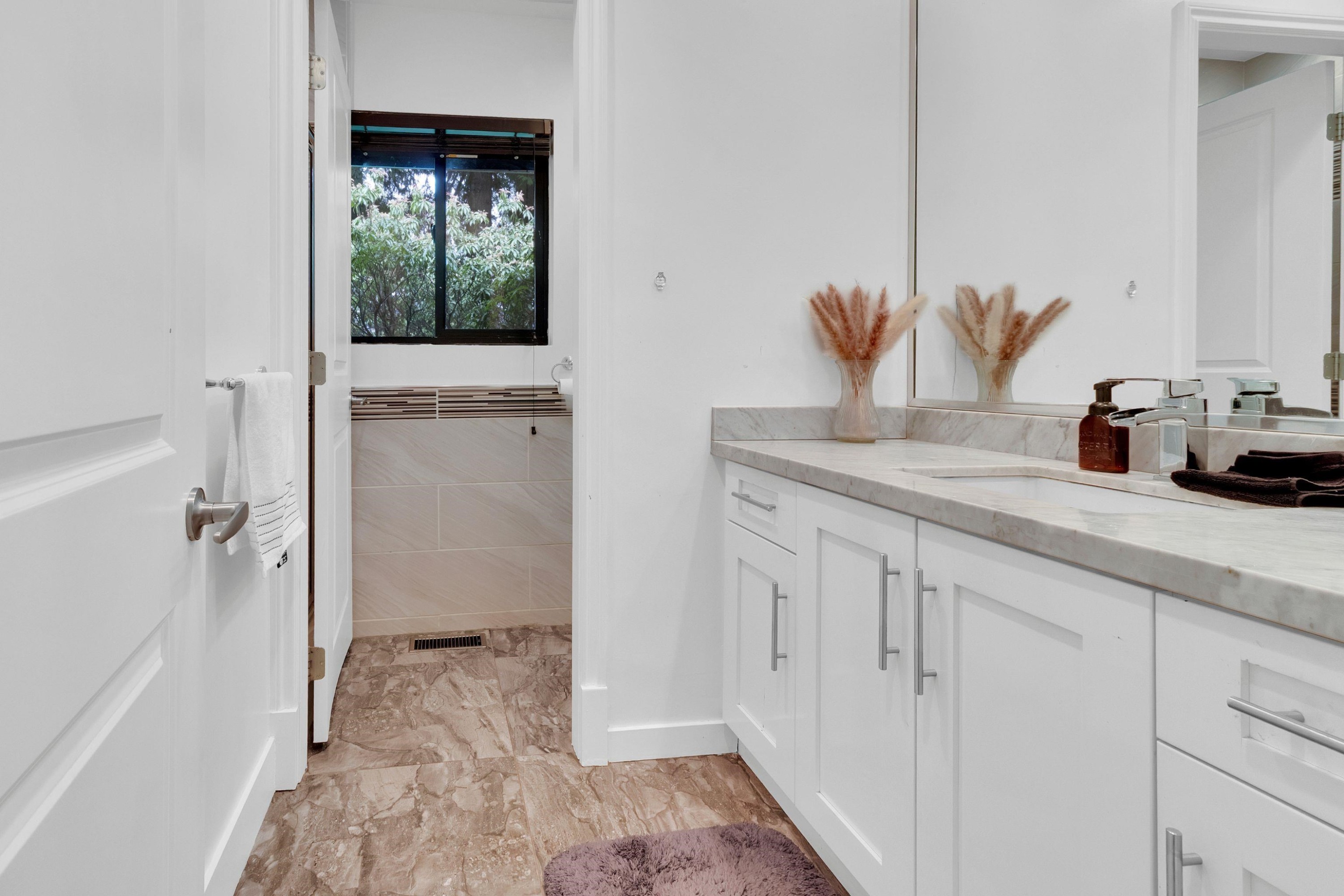 3054 Daybreak Avenue, Coquitlam, BC