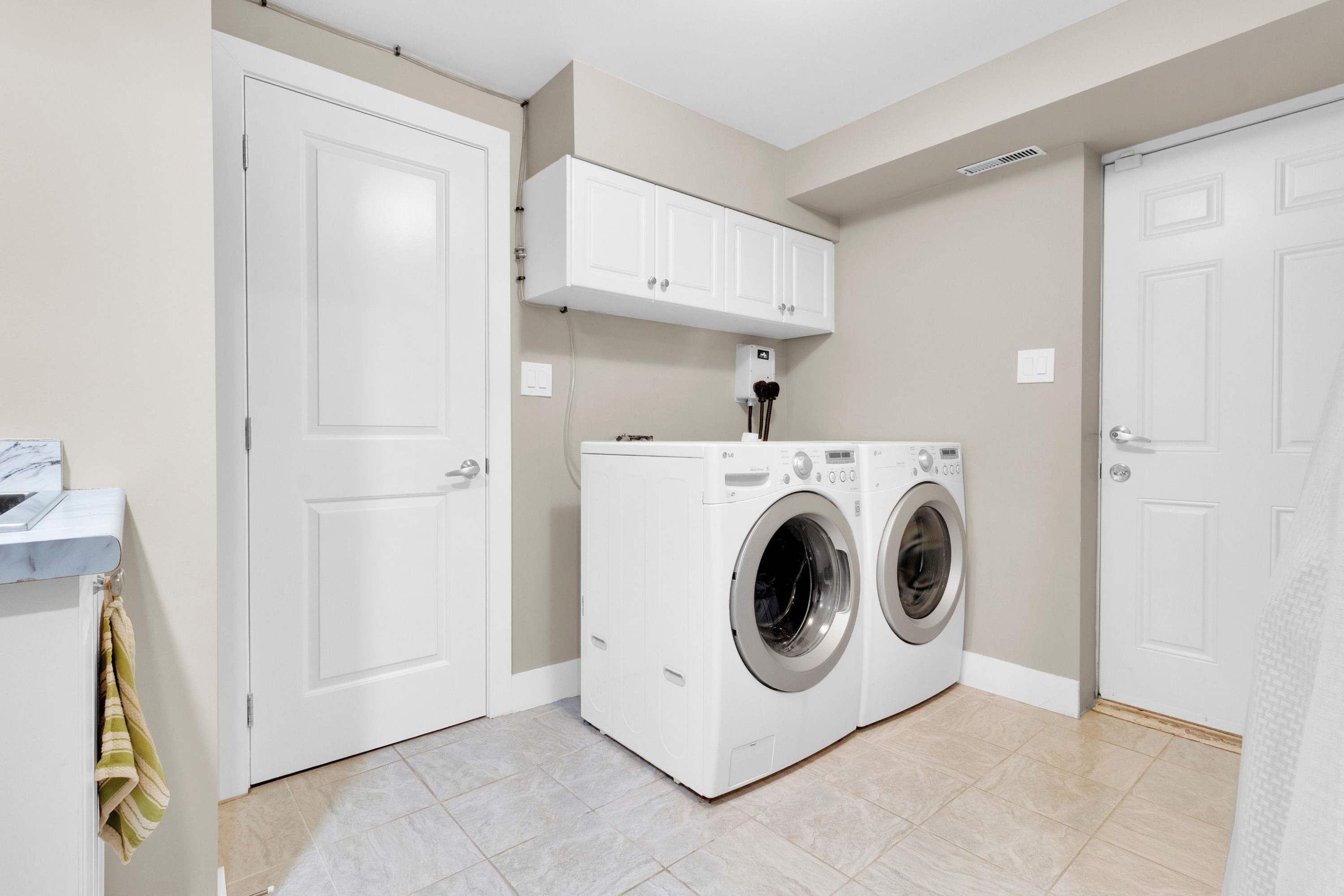 3054 Daybreak Avenue, Coquitlam, BC