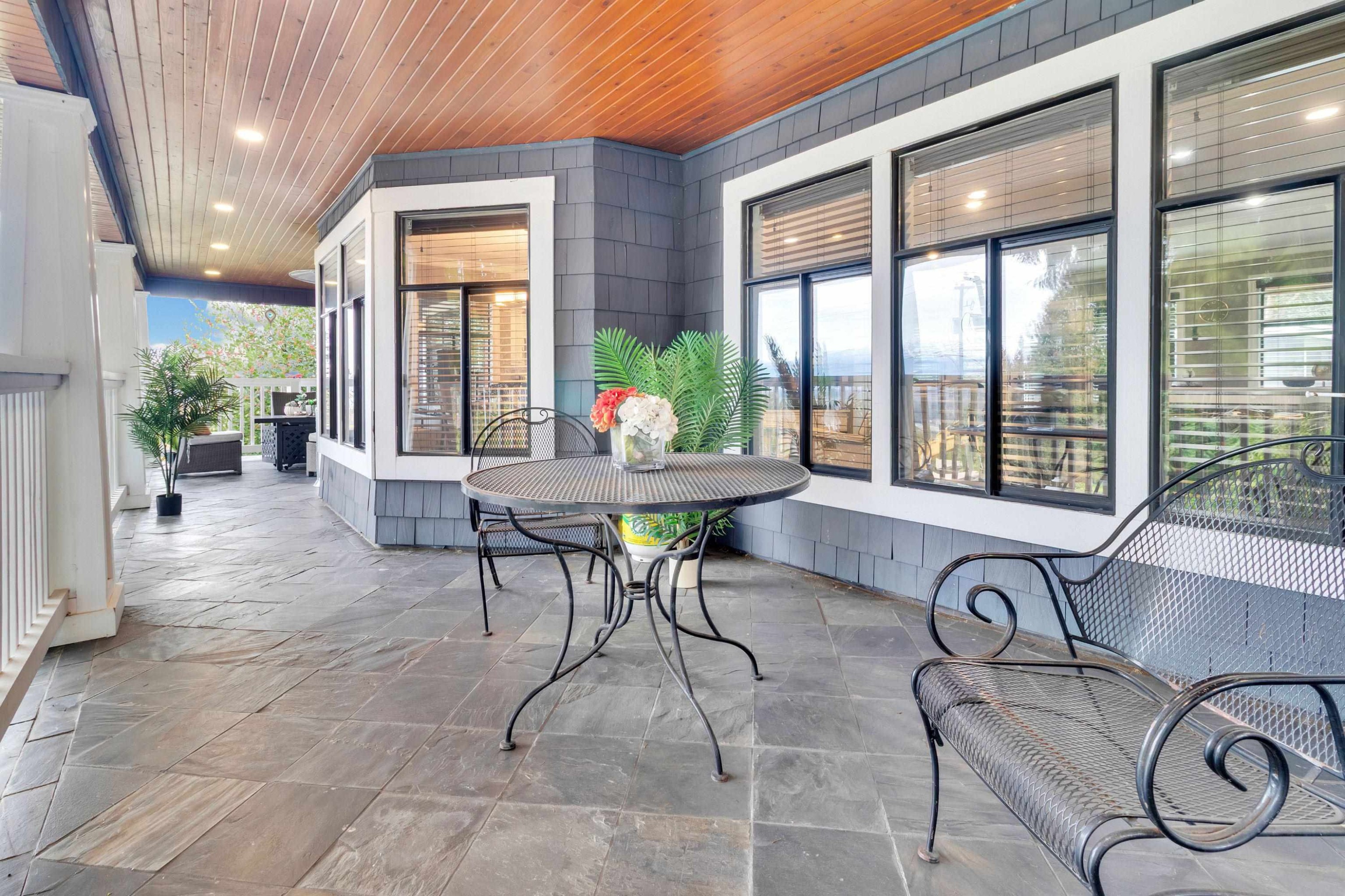 3054 Daybreak Avenue, Coquitlam, BC