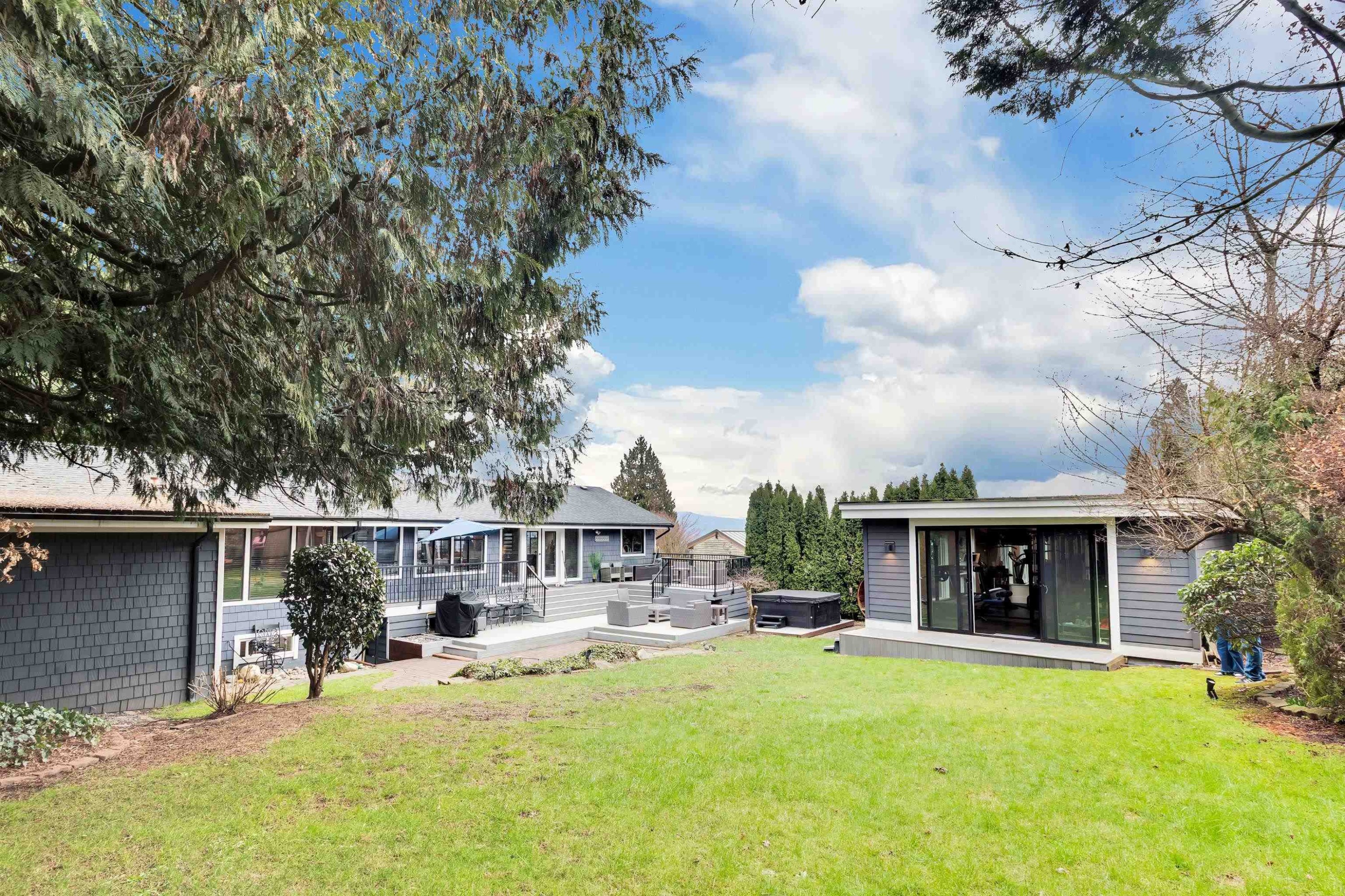 3054 Daybreak Avenue, Coquitlam, BC