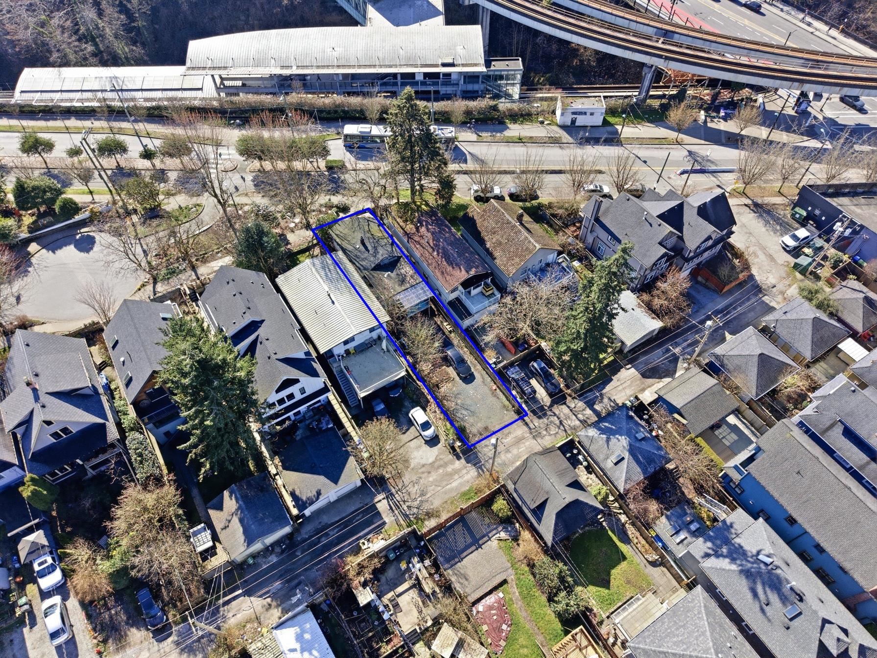 1757 8Th Avenue E, Vancouver, BC