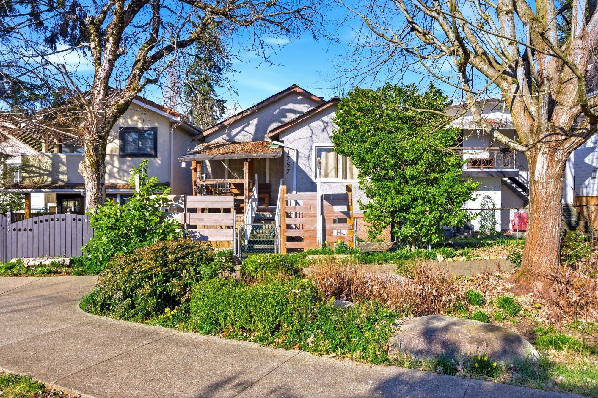 1757 8Th Avenue E, Vancouver, BC