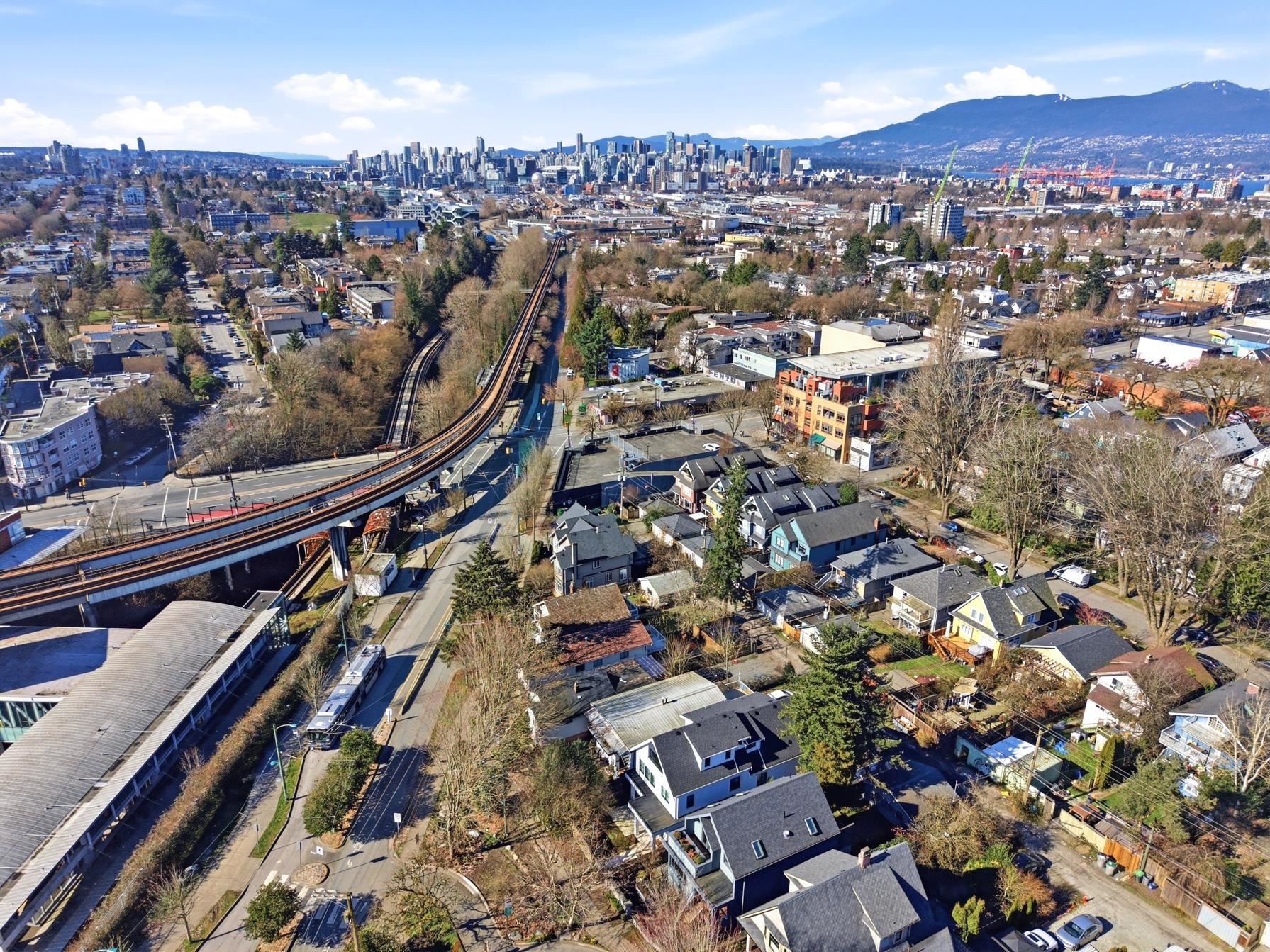 1757 8Th Avenue E, Vancouver, BC
